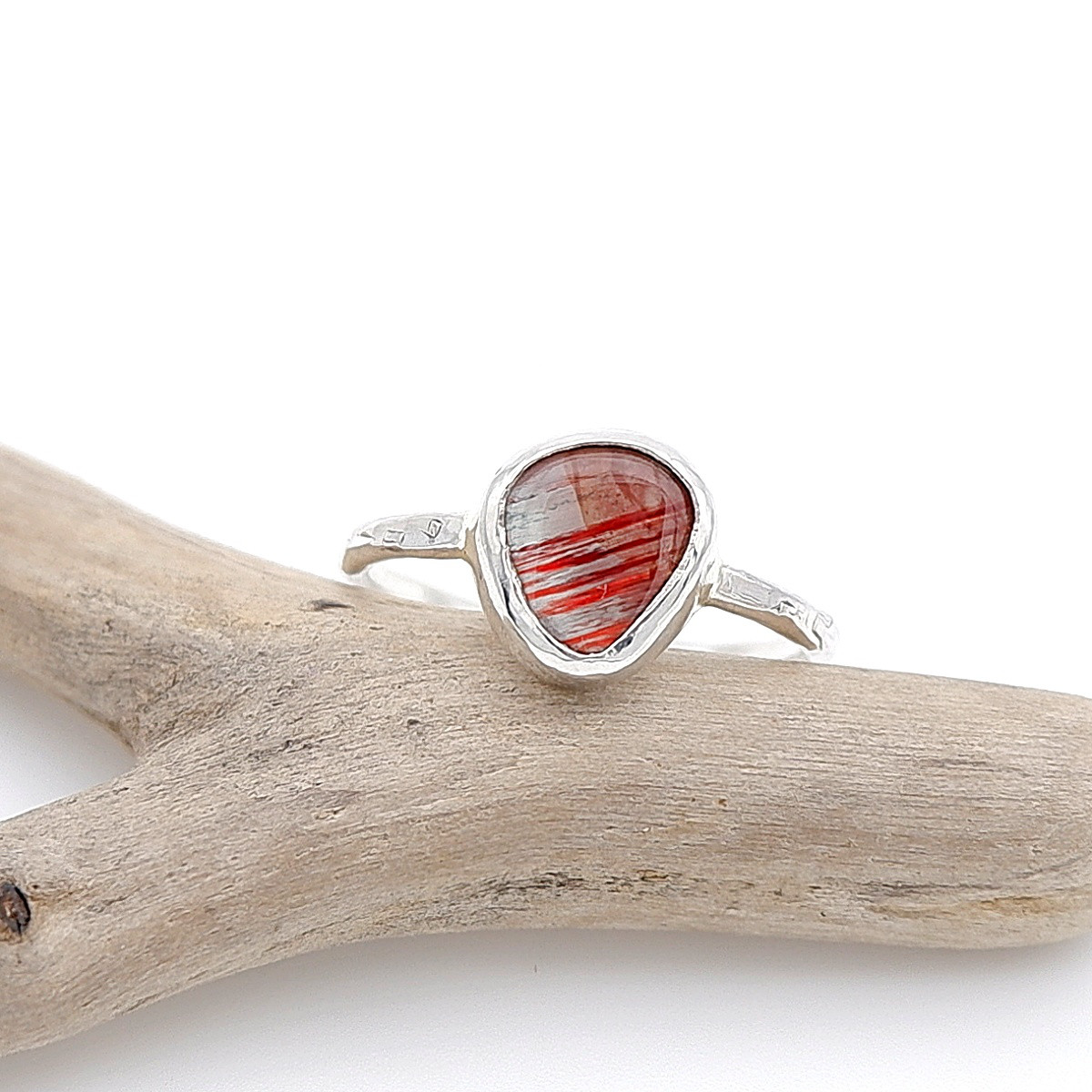 アンデシンのリング　9号　～紅の層影～　天然石アクセサリー　指輪　一点物 　macari