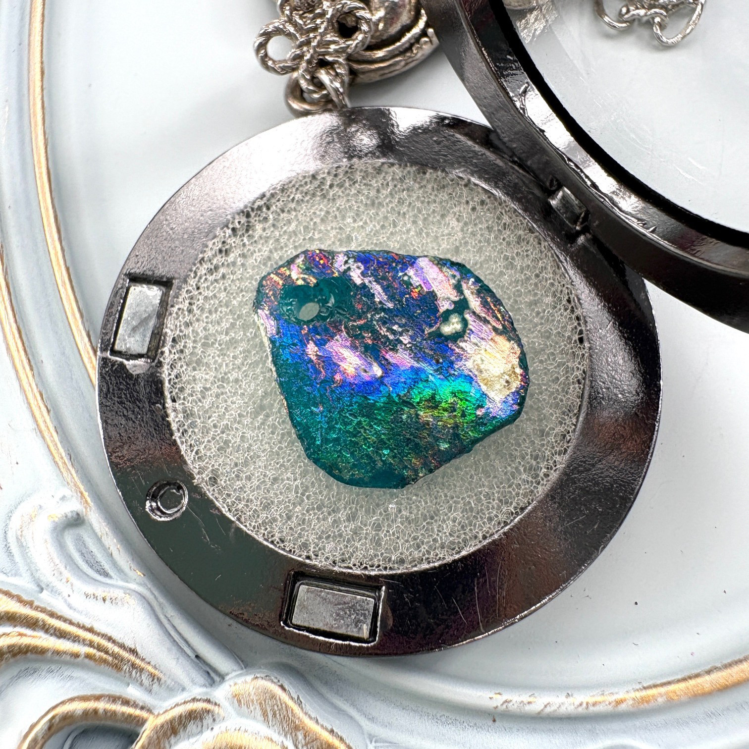 ローマングラス標本ネックレス(開閉式)