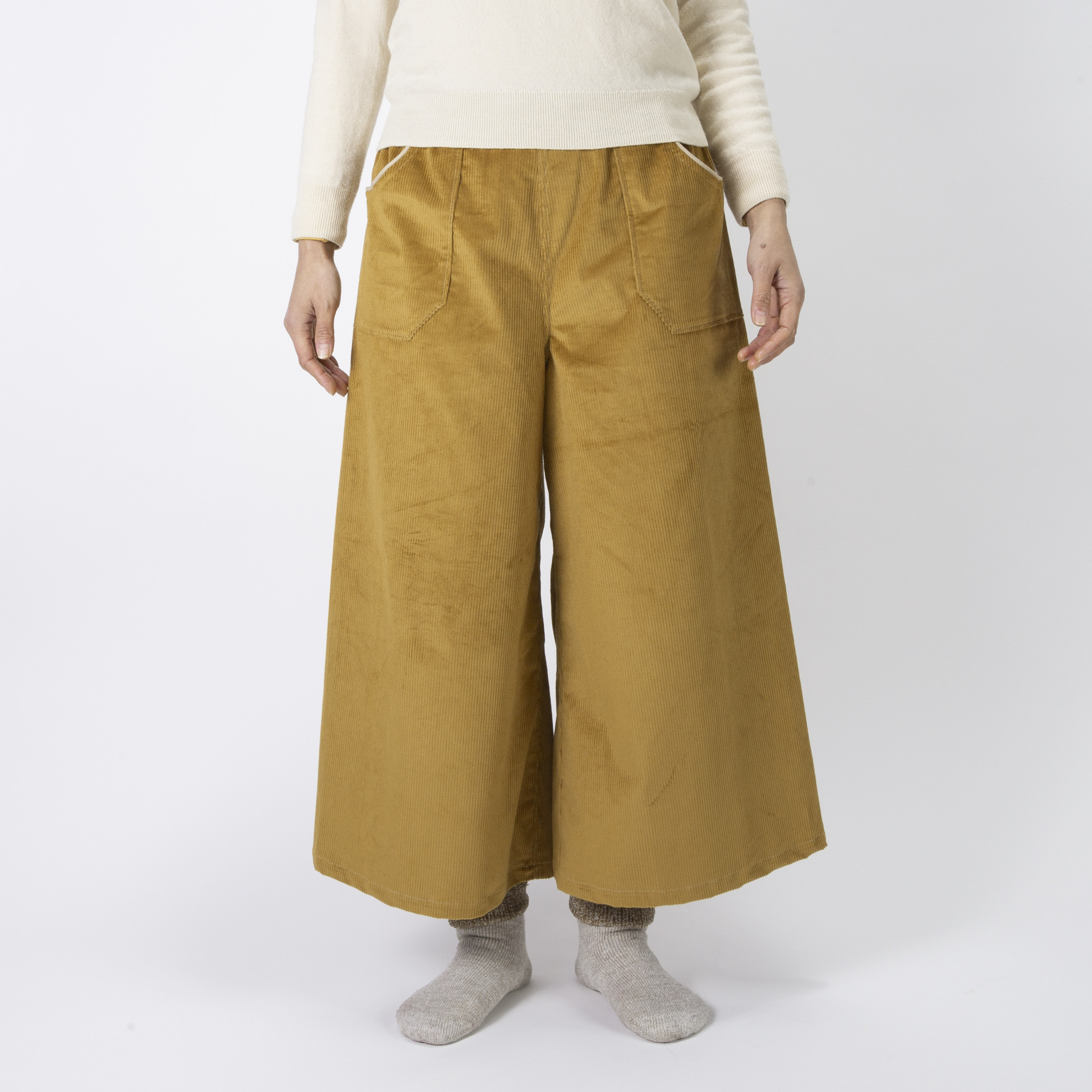 フレアパンツ／国産コーデュロイ／黄土色