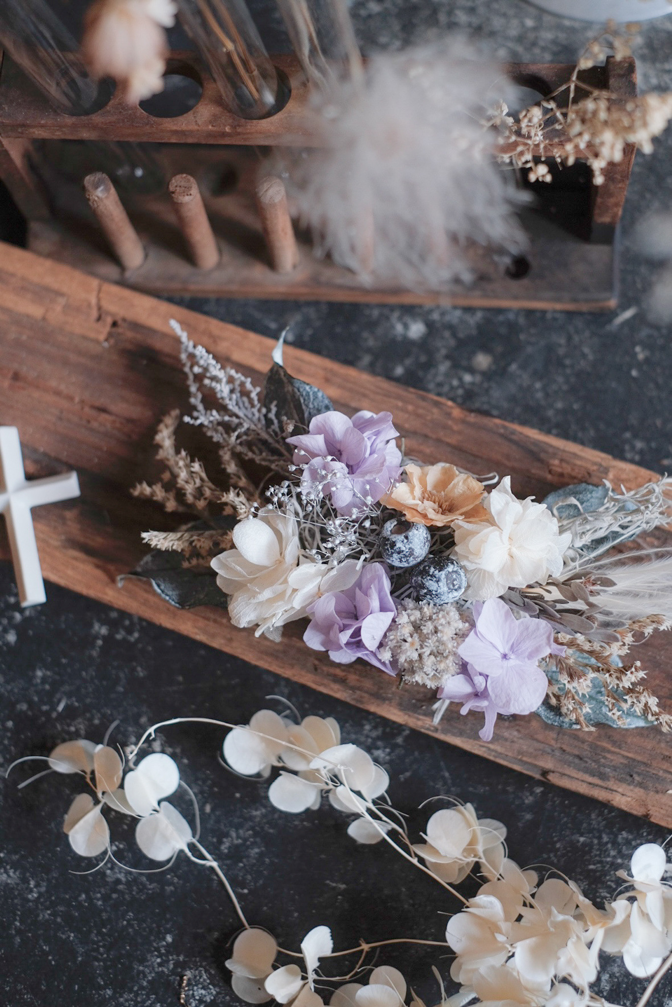 パープルピンクのボタニカルヘッドドレス // ボタニカルウェディング・結婚式の髪飾りヘアアクセサリー