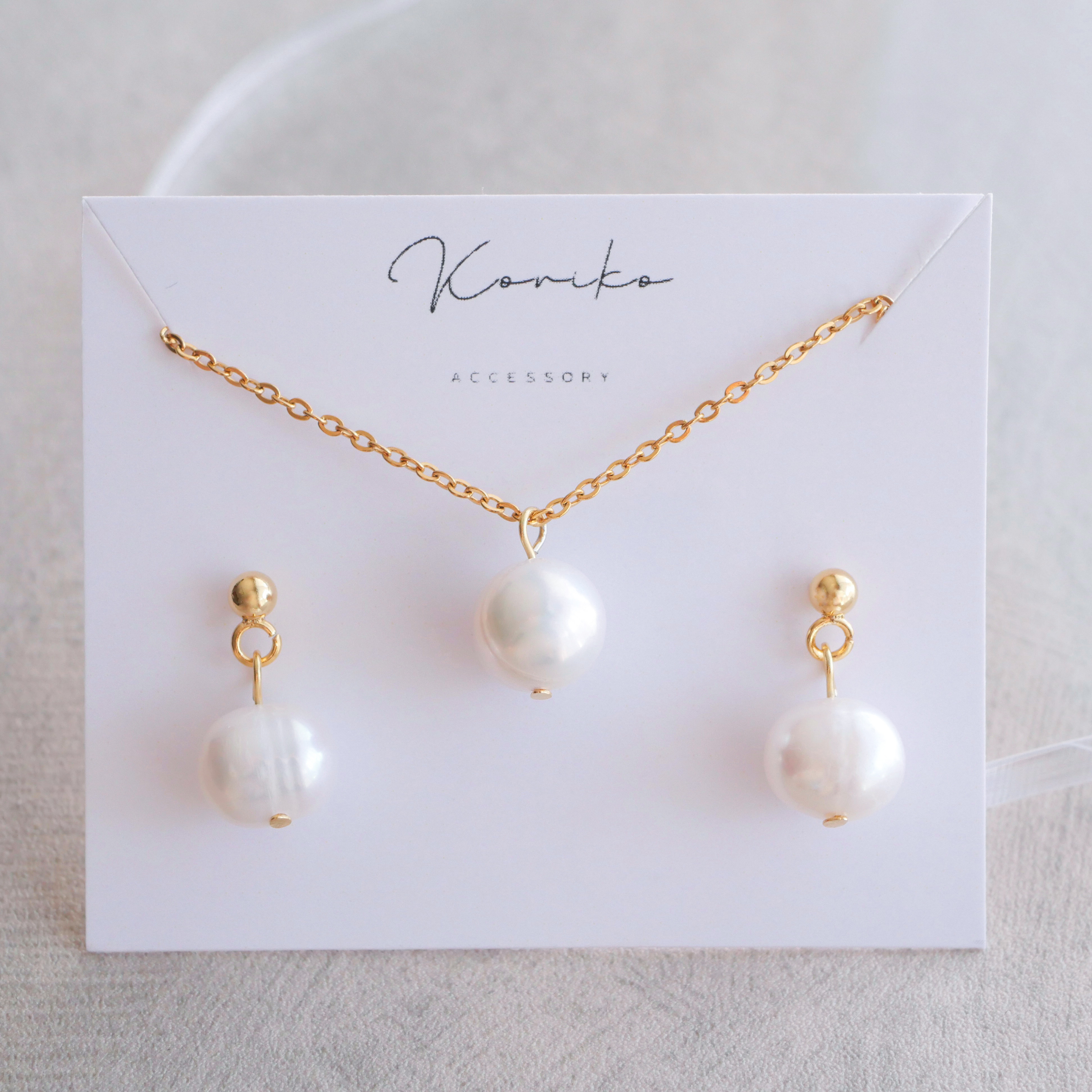 【ワケありな逸品】淡水パールの一粒ピアス&ネックレスの２点セット　ホワイト　入学式・卒業式にも◎ フォーマル　金アレ対応