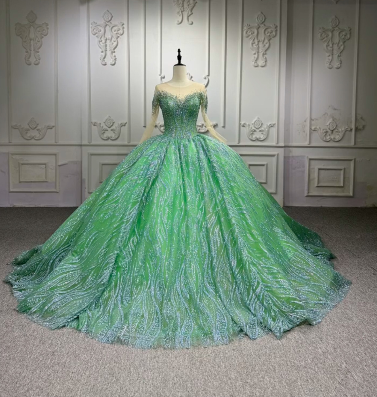 翡翠色　高品質チュール　キラキラ　目立つ音楽会　サイズオーダー可能　二の腕を隠せる　フレアスカート結婚式手派上品グリーン