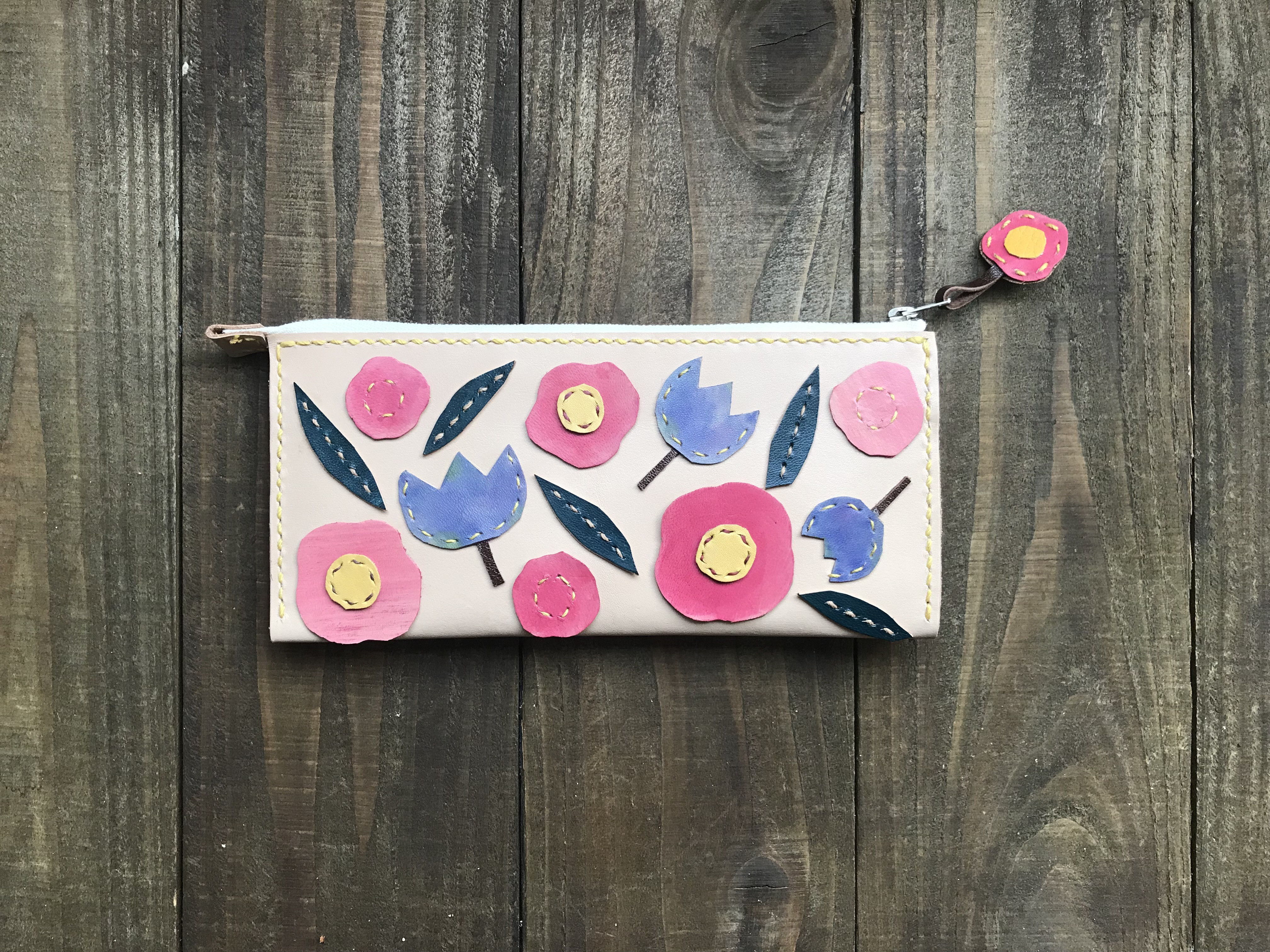 オールヌメ革＊革花パッチワーク長財布①