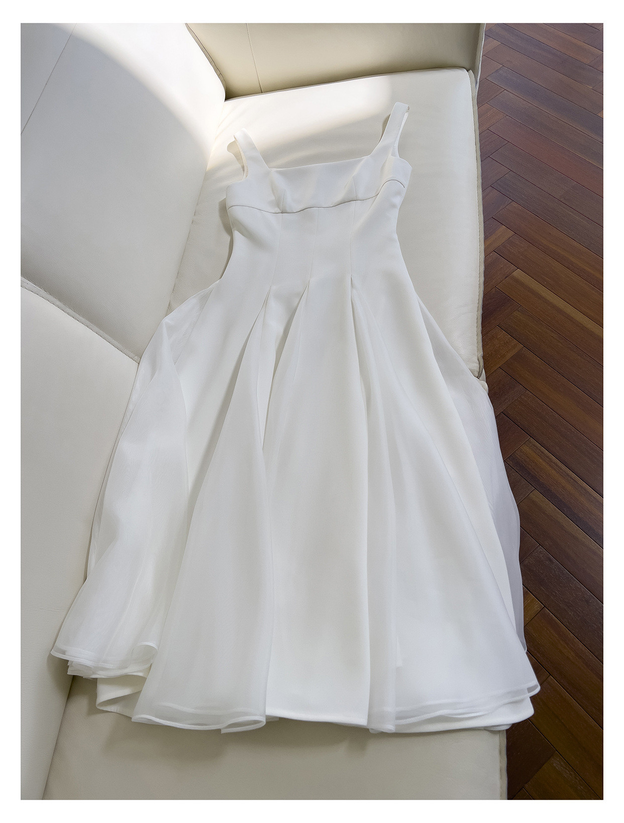 カラードレス パーティードレス 白 シンプル 韓国風 パーティー 演奏会 前撮り お呼ばれ 68462