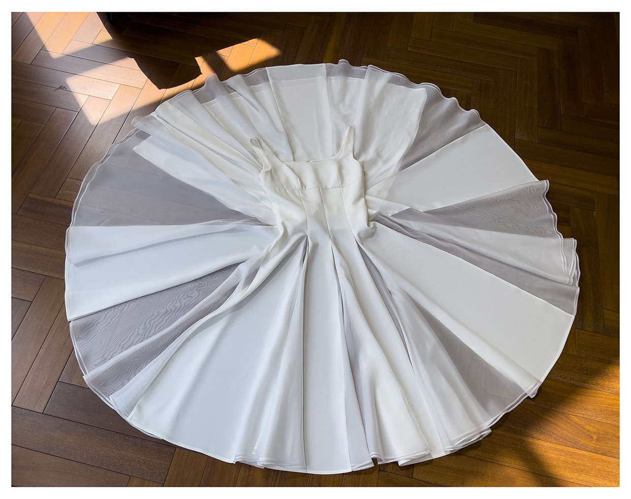 カラードレス パーティードレス 白 シンプル 韓国風 パーティー 演奏会 前撮り お呼ばれ 68462