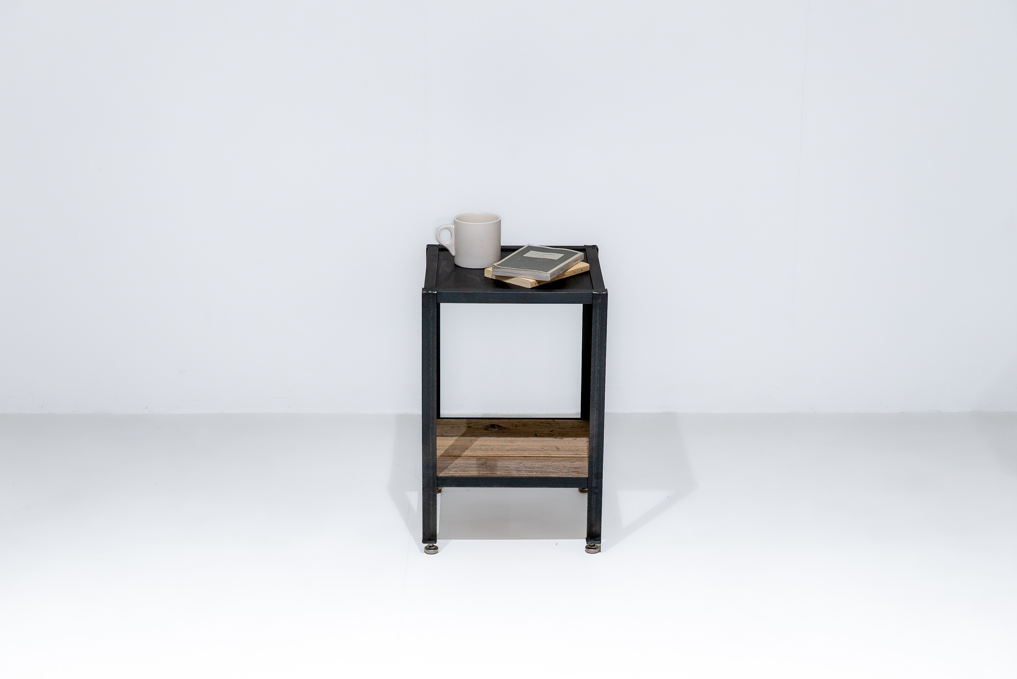 アイアンサイドテーブル/ワゴン/アングルラックLOW/鉄/本棚/植物棚/古材/アイアン/送料無料