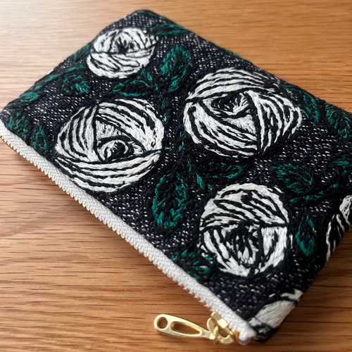 mina perhonen rosy バラの模様の刺繍 ミニポーチ カード入れ ミナ