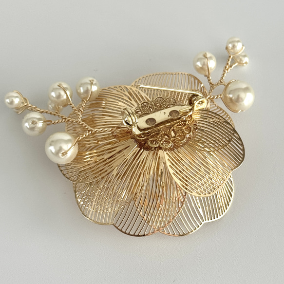 金金屬花朵珍珠胸針/腕花 | 儀式 | 入場儀式 | 畢業典禮 | 婚禮 | 優雅 | 正式 第6張的照片