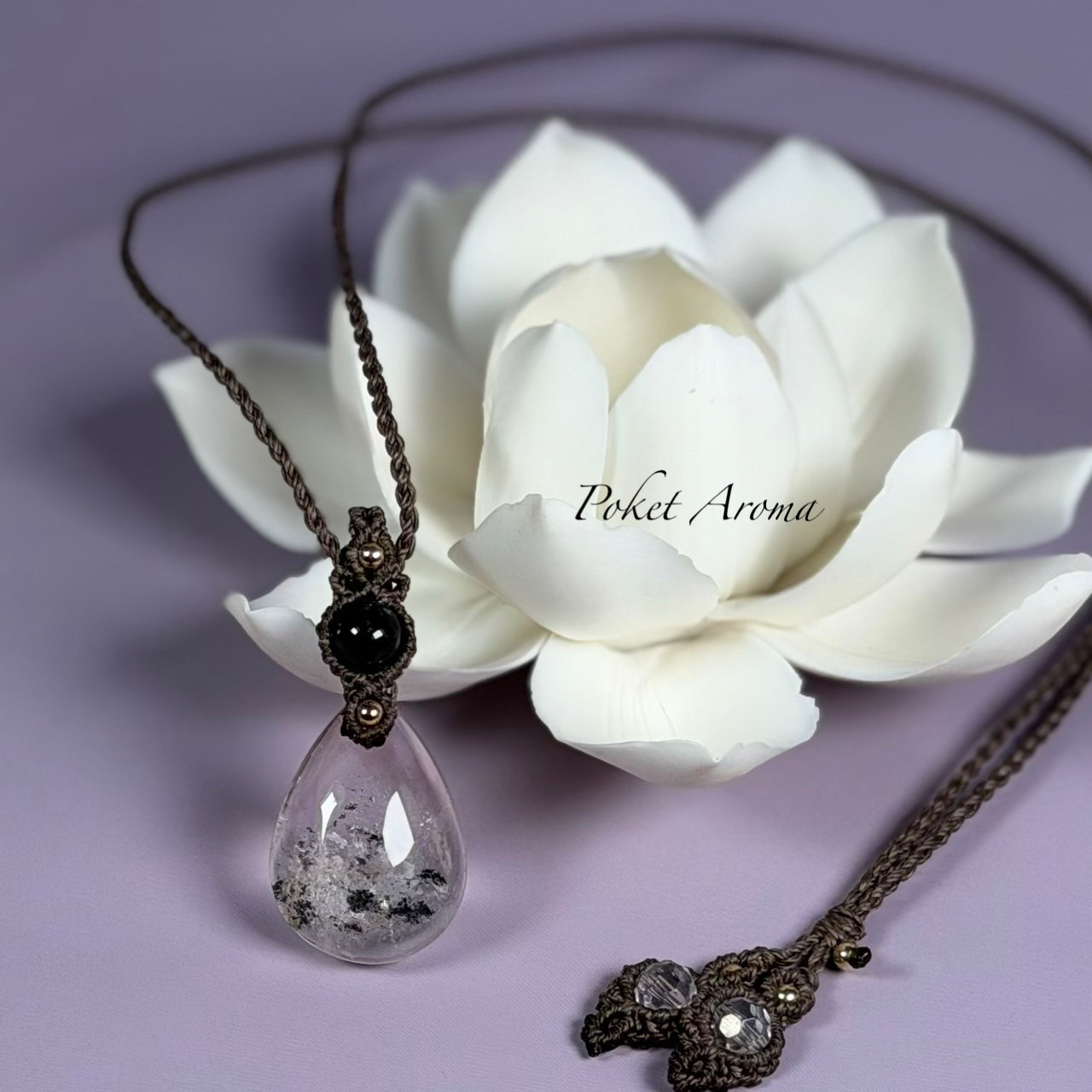 『深稀』ブラックガーデンクォーツとブルーブラックルチルクォーツのマクラメペンダントネックレス