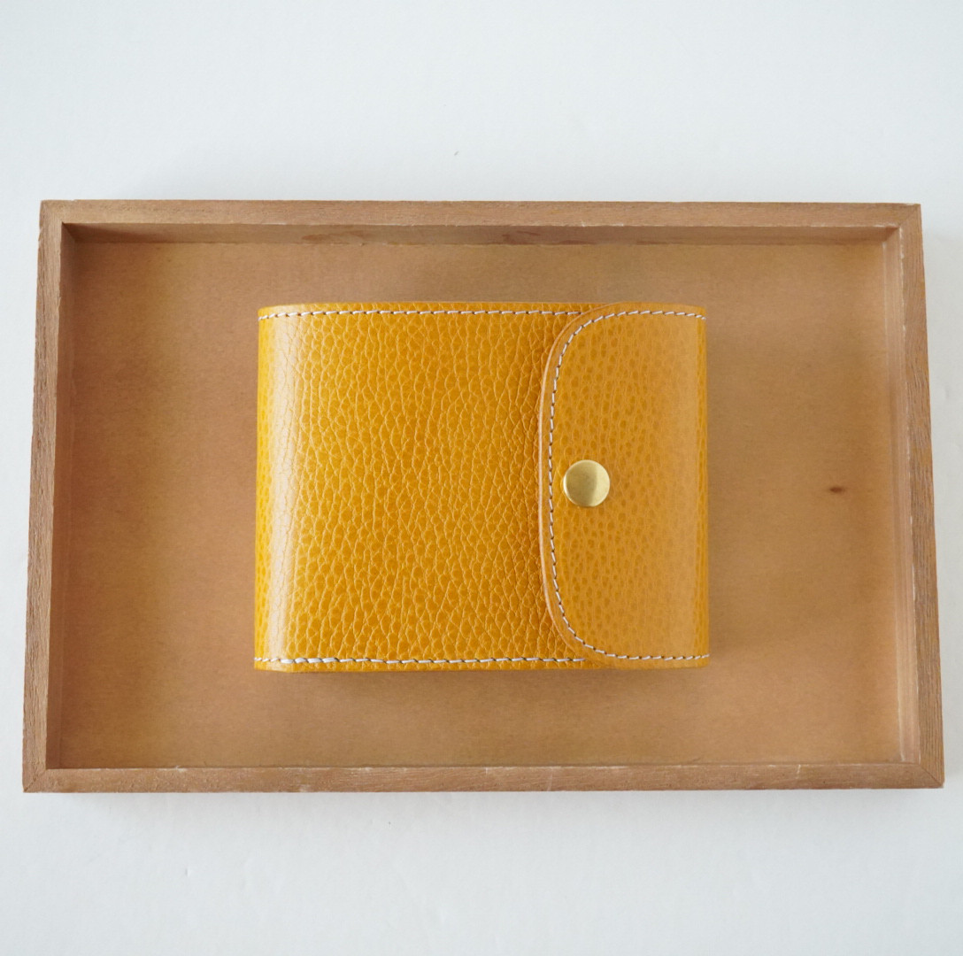 三つ折りハーフウォレット　シボ革　イエロー