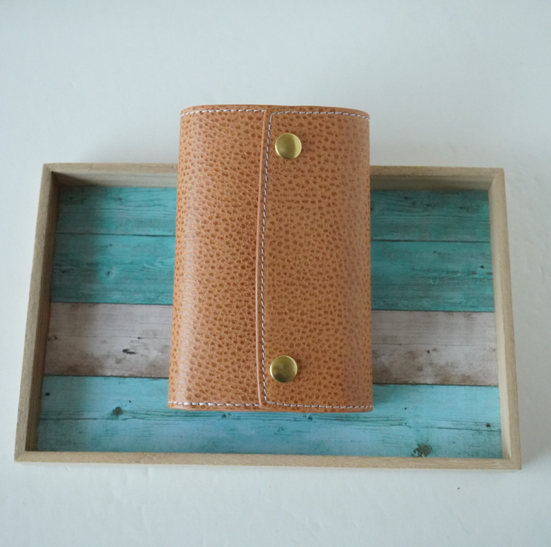 三つ折り財布ダブルホック　シボ革　ナチュラル