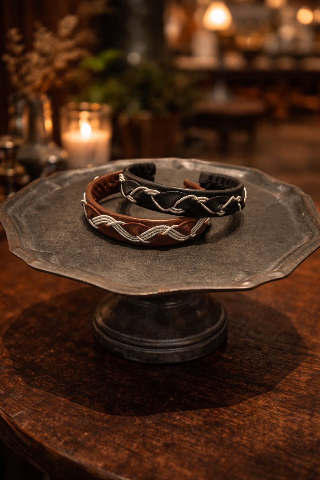 サーミブレスレット／バングルタイプ／ブラック、ブラウン