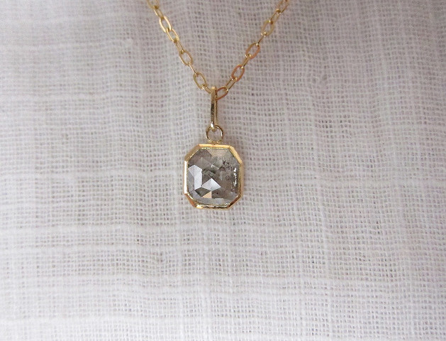 スクエア ソルト＆ペッパーダイヤモンド K18YG ネックレス