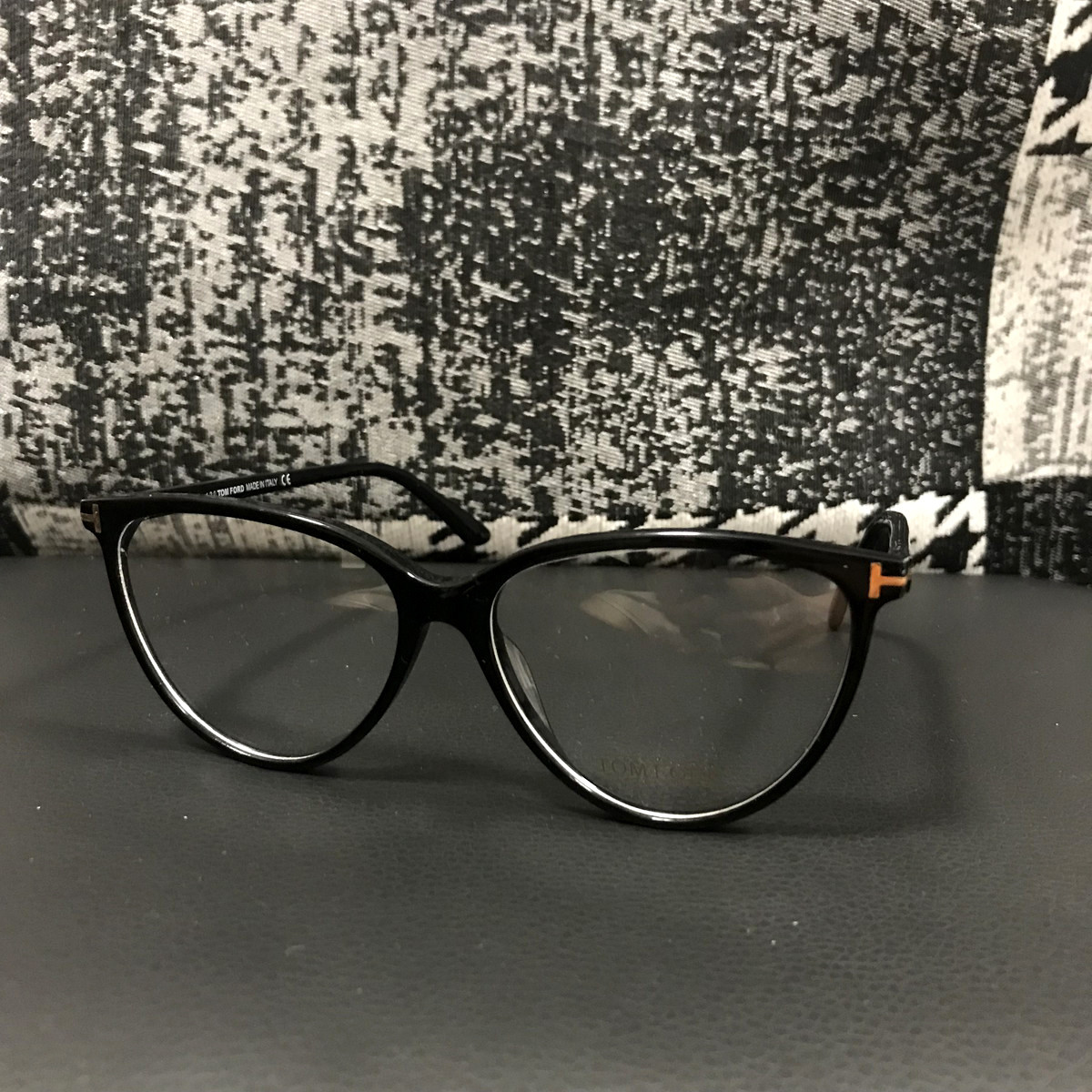 TOM FORD トムフォード TF5743  メガネ ブラック眼鏡