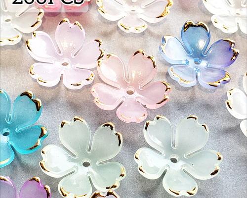 200個 桜 サクラ アクリルビーズ 花びら 春 ビーズ チャーム パーツ
