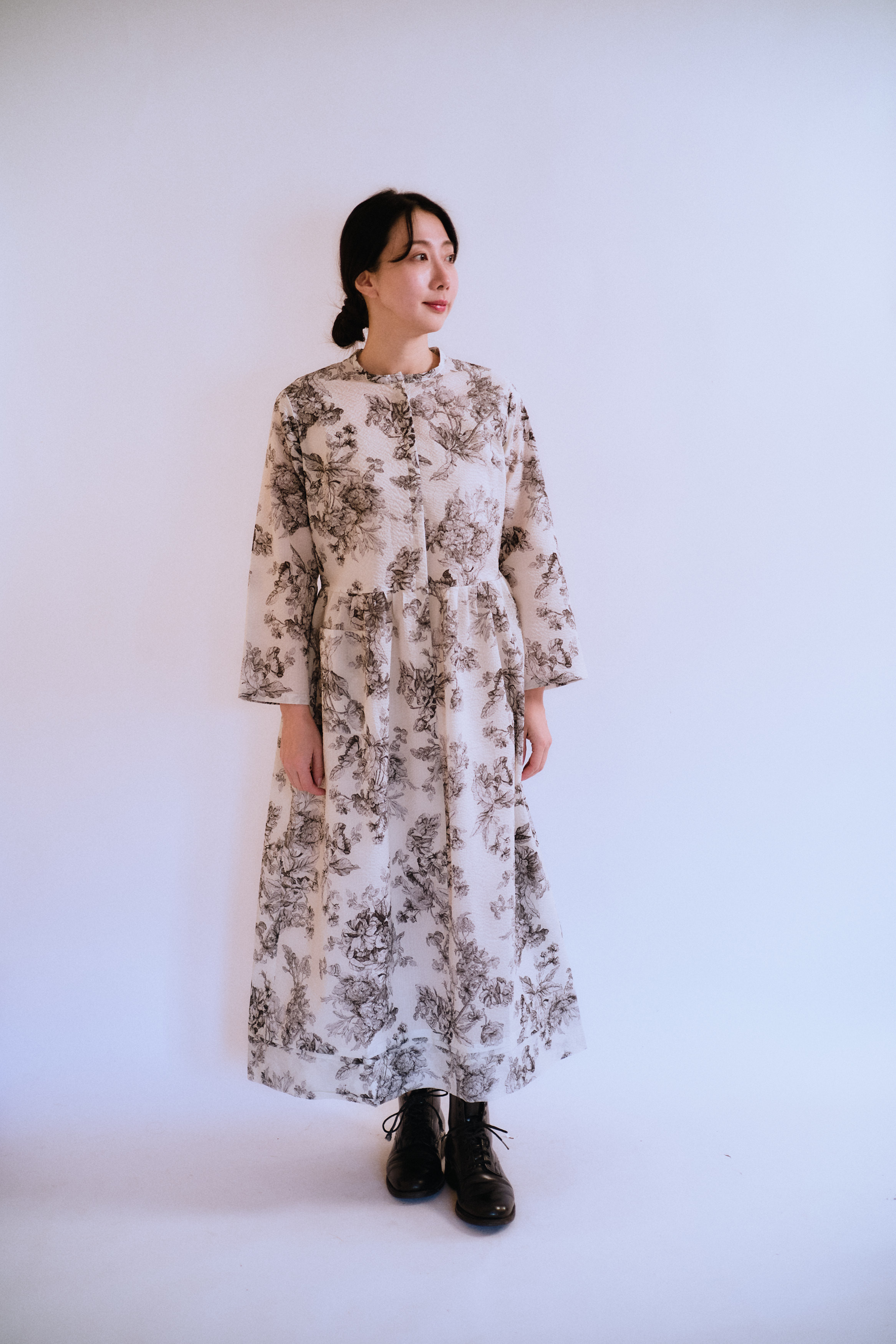 【受注制作】トラディショナルアーミッシュドレス◇ロマンティックフラワー柄（コットン・ミラクルウェーブ）