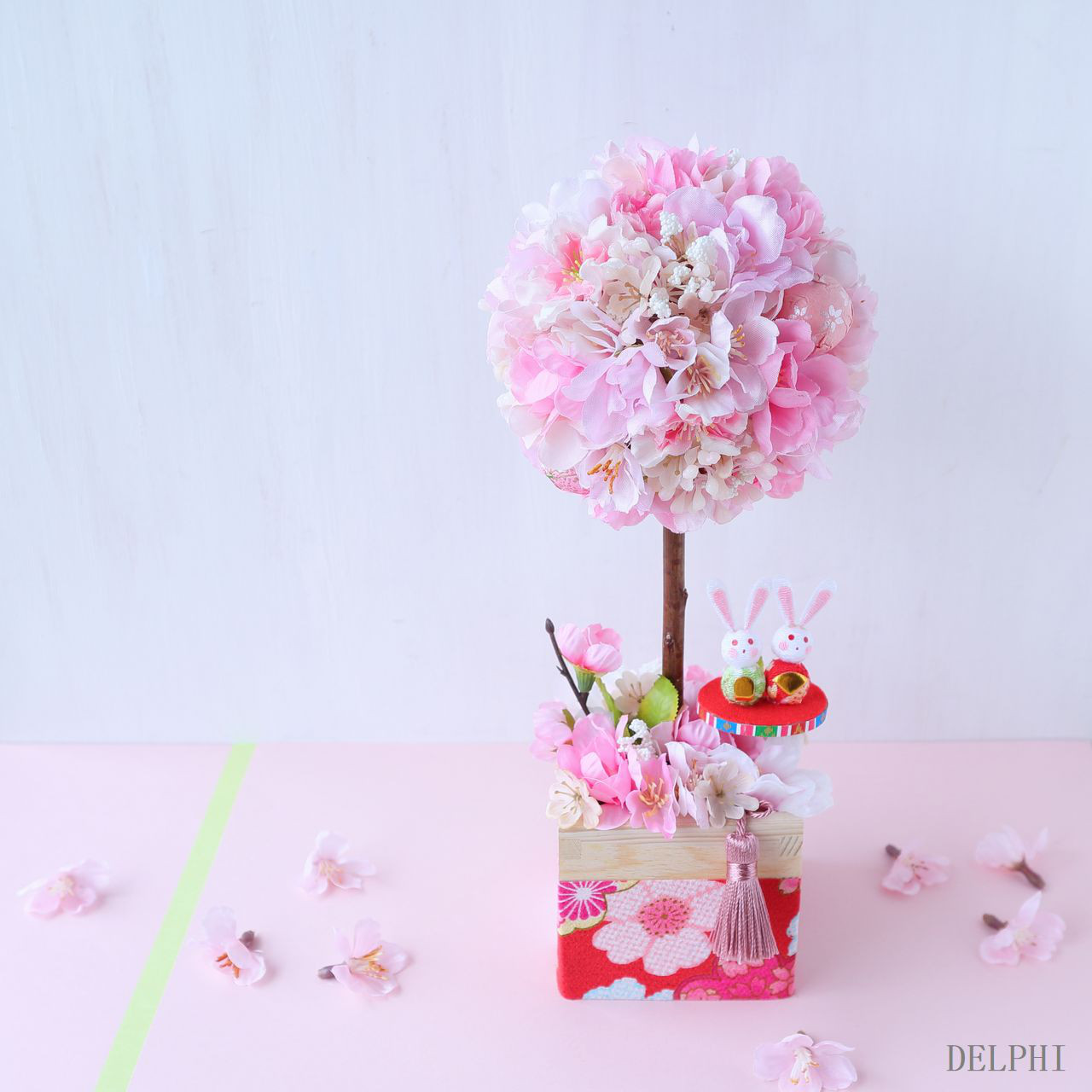 桃と桜のトピアリーアレンジメント【アーティフィシャルフラワー/造花】和風モダン　春のインテリア うさぎのお雛様　ひな祭り