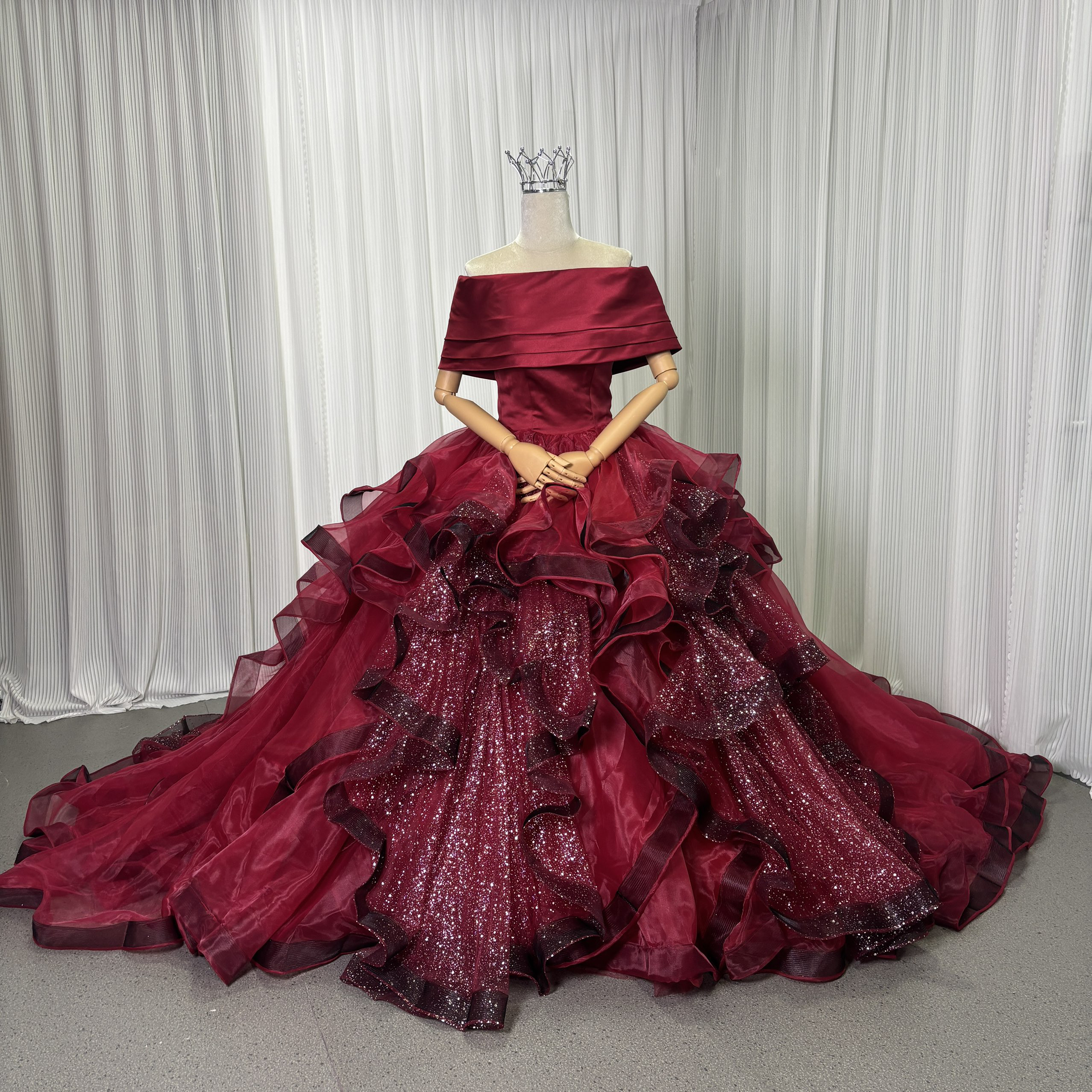 送料無料！カラードレス ボルドー色 上質オーガンジー キラキラチュール  オフショルダー エレガント クラシカル 花嫁