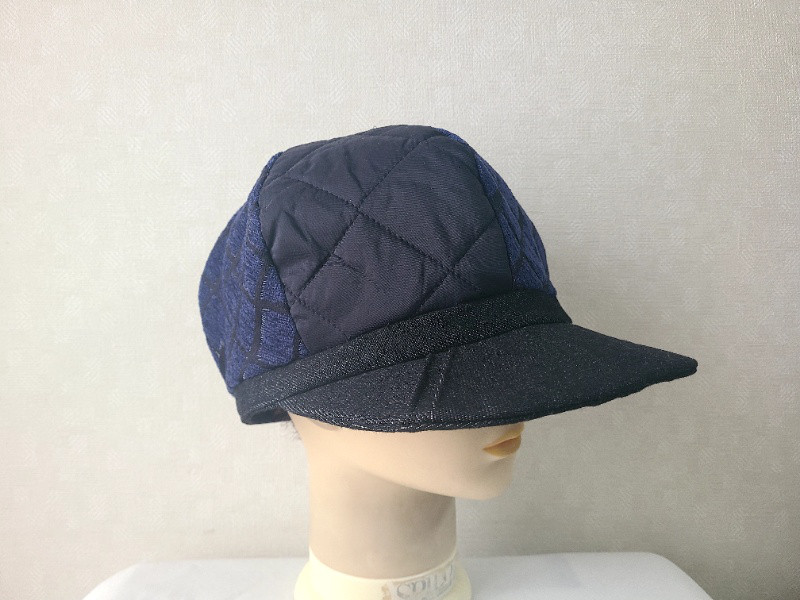 魅せる帽子☆キルティングと格子柄のリバーシブルキャスケット～ネイビー&ブラック