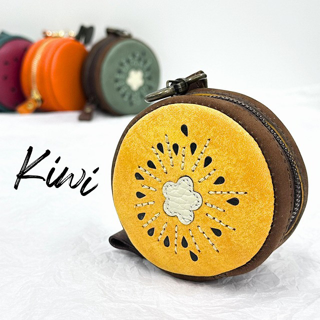 【本革】キウイ 丸型ミニポーチ チャーム ゴルフボール入れ/実用派・果実モチーフ・かわいい小物入れプレゼント イエロー