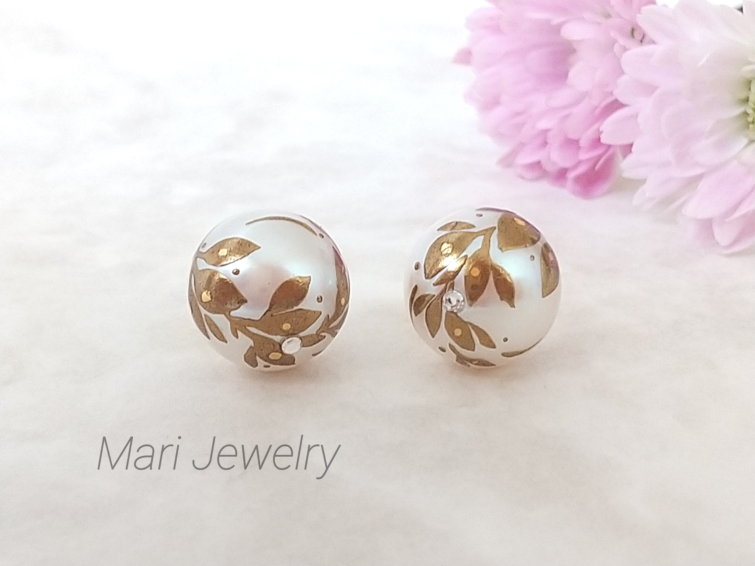 蒔絵パールピアス/木の葉とスワロ/maki-e pearl earrings/leaves and swarovski