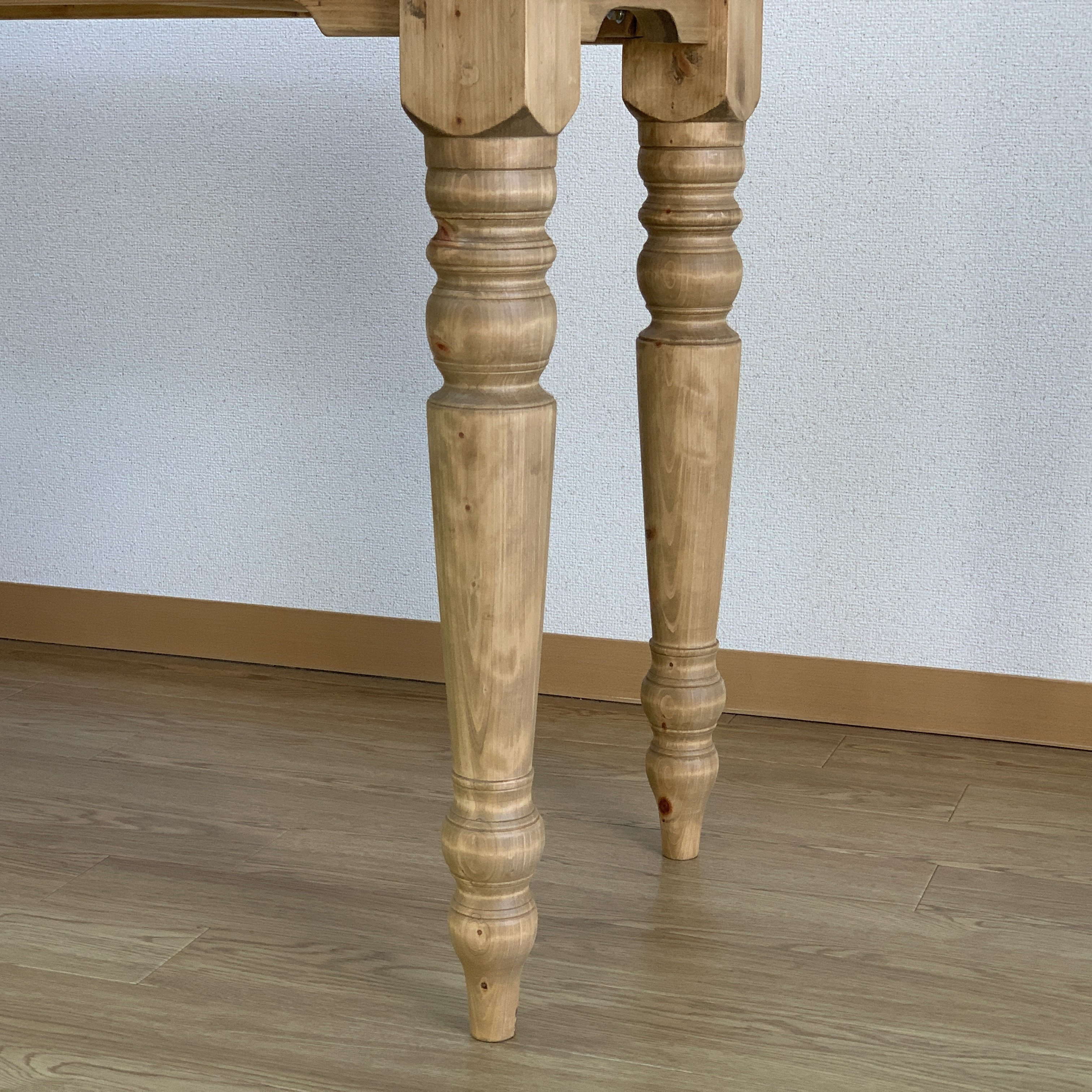 【ろくろ脚デスク】無垢材天板とろくろ脚のデスク　幅１２０ｃｍ