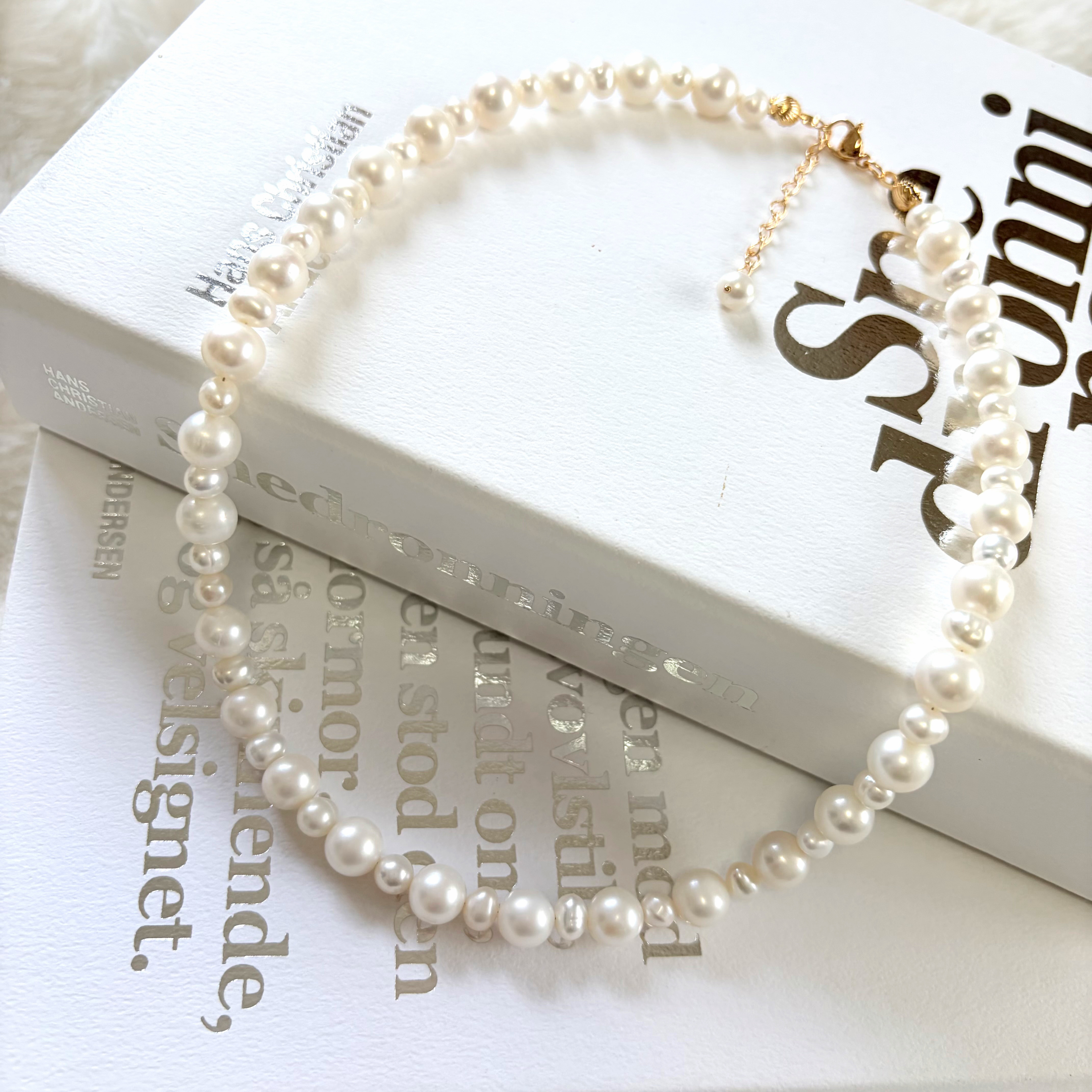 上品に映える フルパールネックレス  セミラウンド×ポテト淡水パール／38cm＋アジャスター5cm