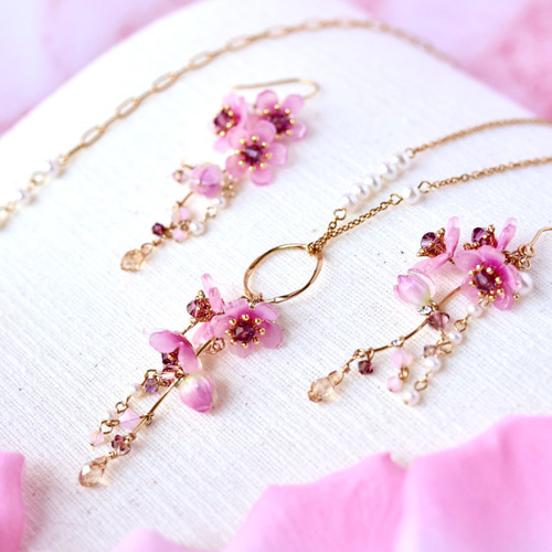 新作】セット割≪2way≫枝垂れ桜ピアス／イヤリング＋ネックレス