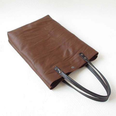 たっぷり収納♪《牛革》A４対応・ウォッシャブル加工ソフトシュリンク・タテ型トート・0397・復刻