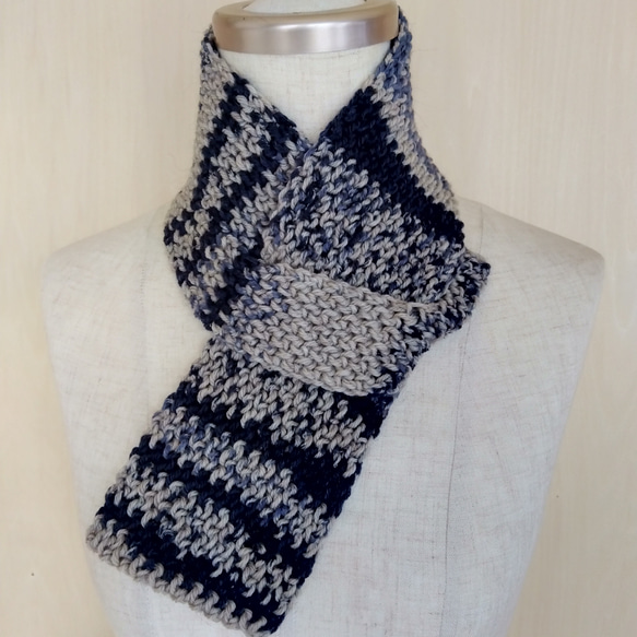 小さなマフラー【グレージュ×紺・青】 6枚目の画像