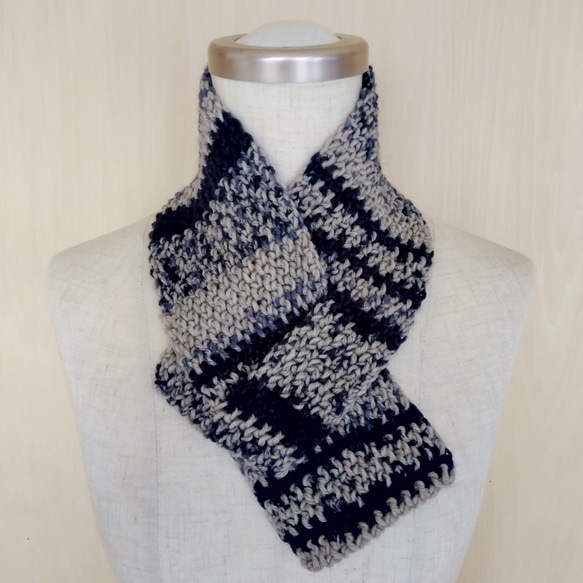 小さなマフラー【グレージュ×紺・青】 1枚目の画像