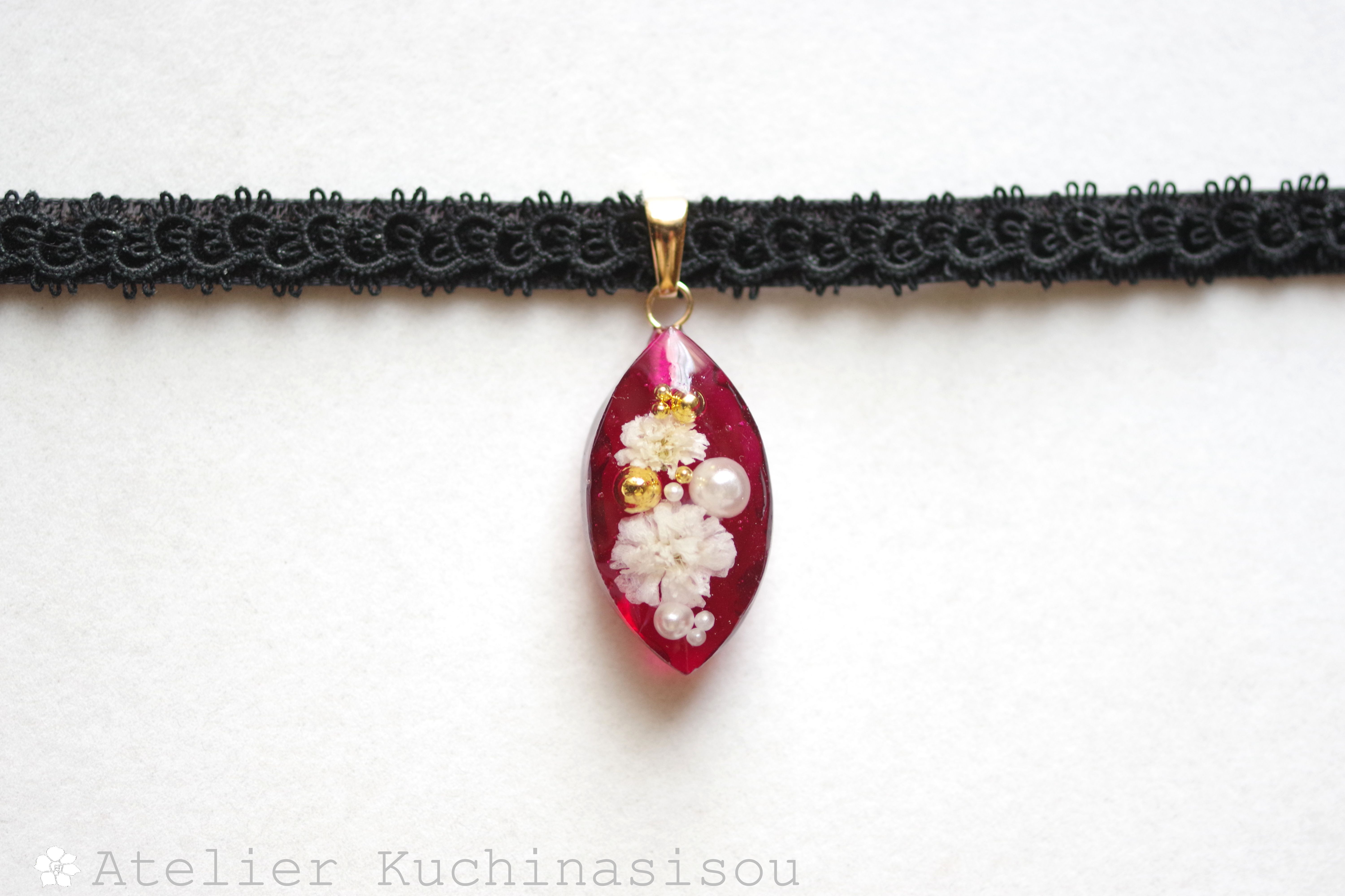 【受注製作】レジンアート　マーキスモチーフとタティングレースとベルベットリボンのチョーカー〈世界樹の花〉