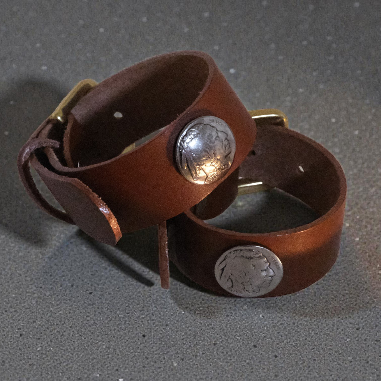 【5セントコインベルトバングル】16~20cm/21~25cm　5セントコインコンチョ　インディアン柄　本革　シンプル