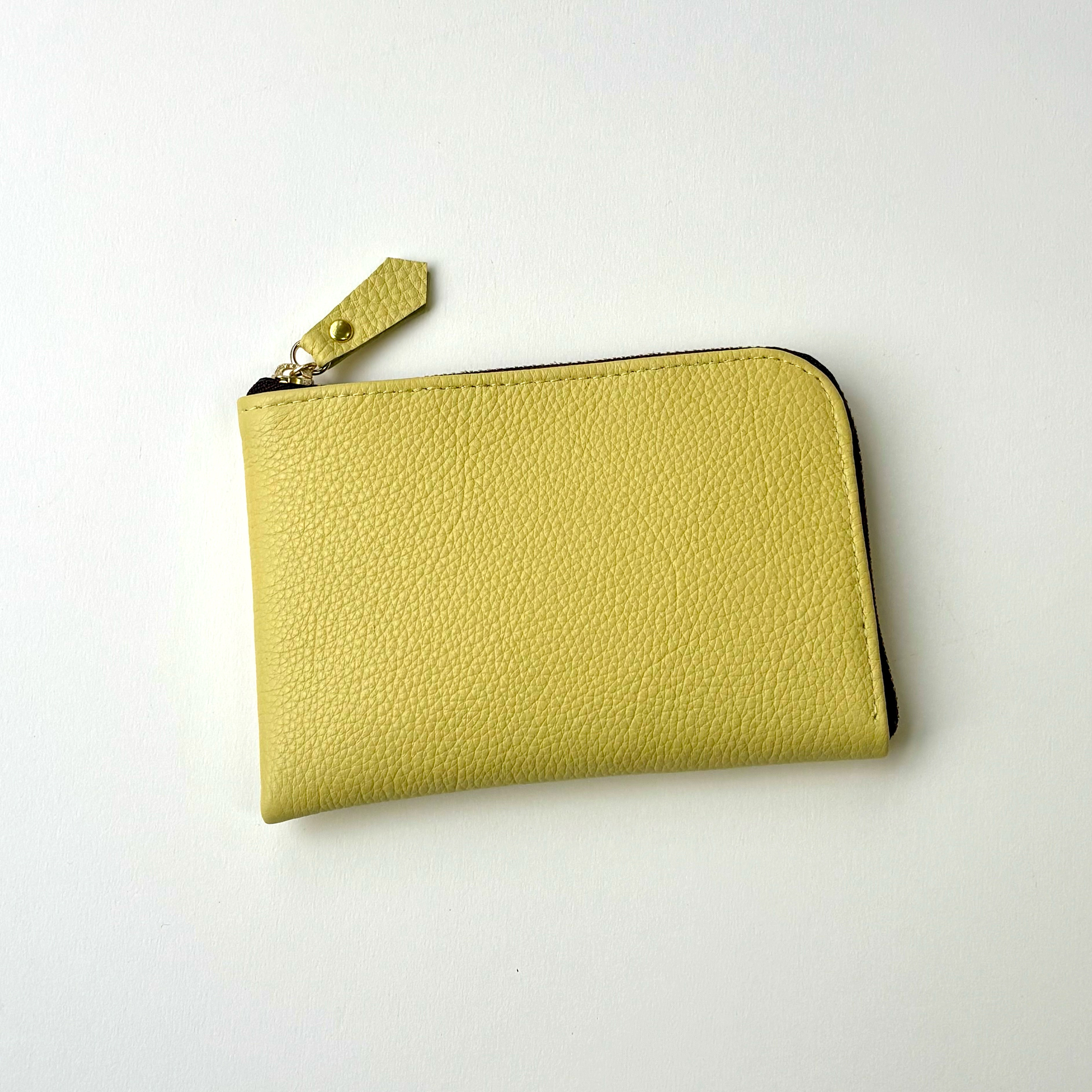 新サイズ登場！　牛本革のスリムなお財布　ミドルサイズ　イエロー