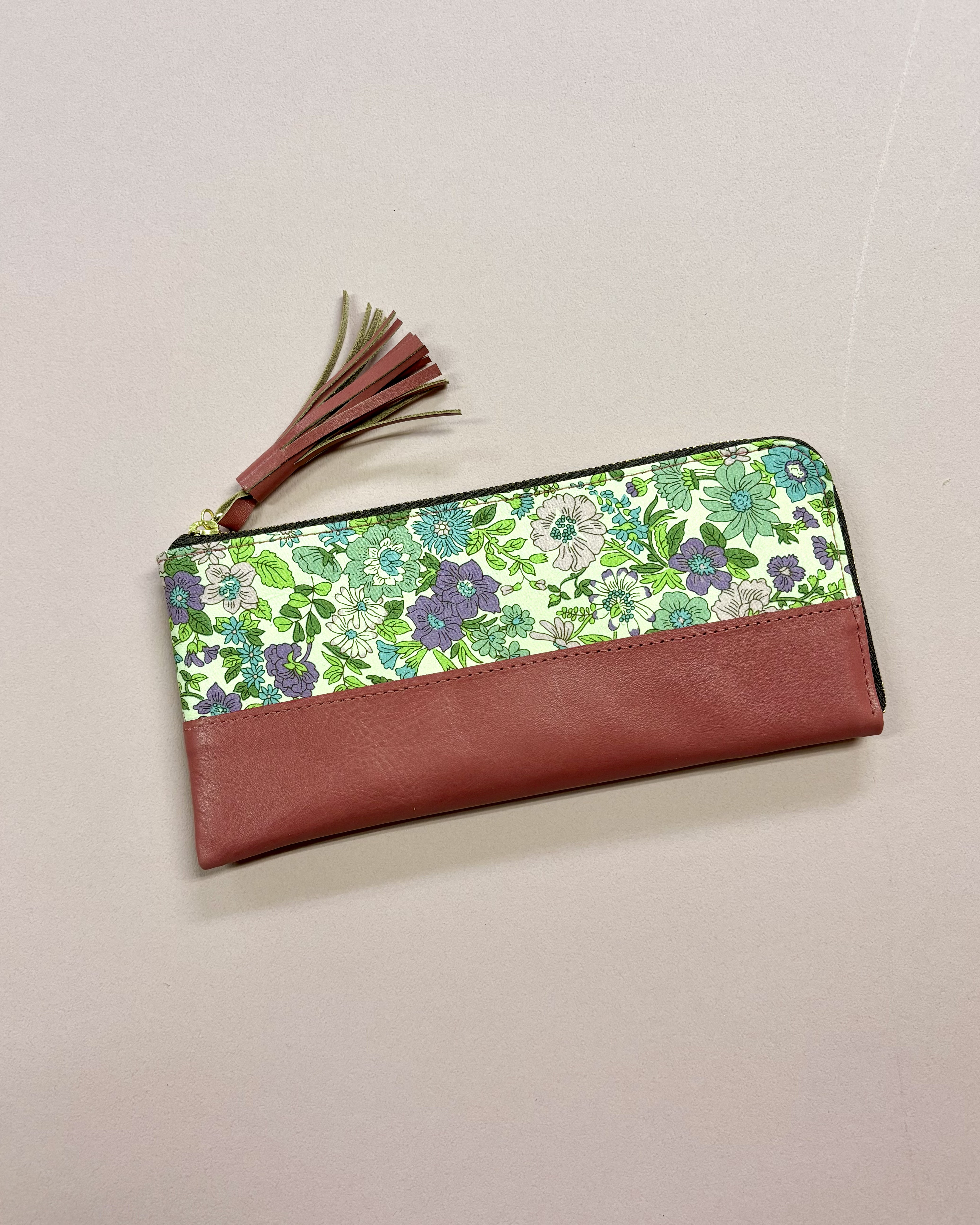 リバティープリント×牛革のＬ字型　長財布 エミリー　ピンク