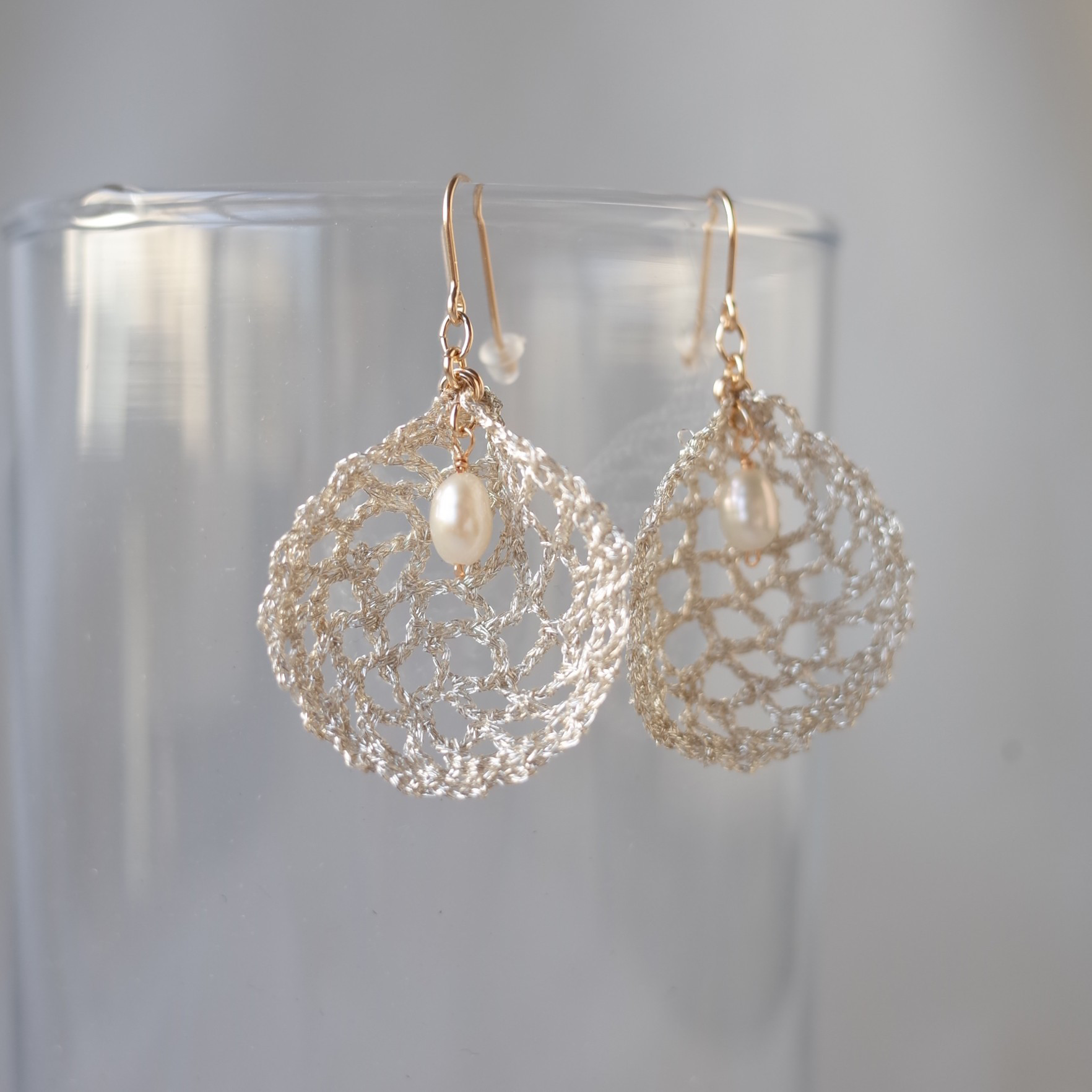 耳飾り hira（淡水パール使用）