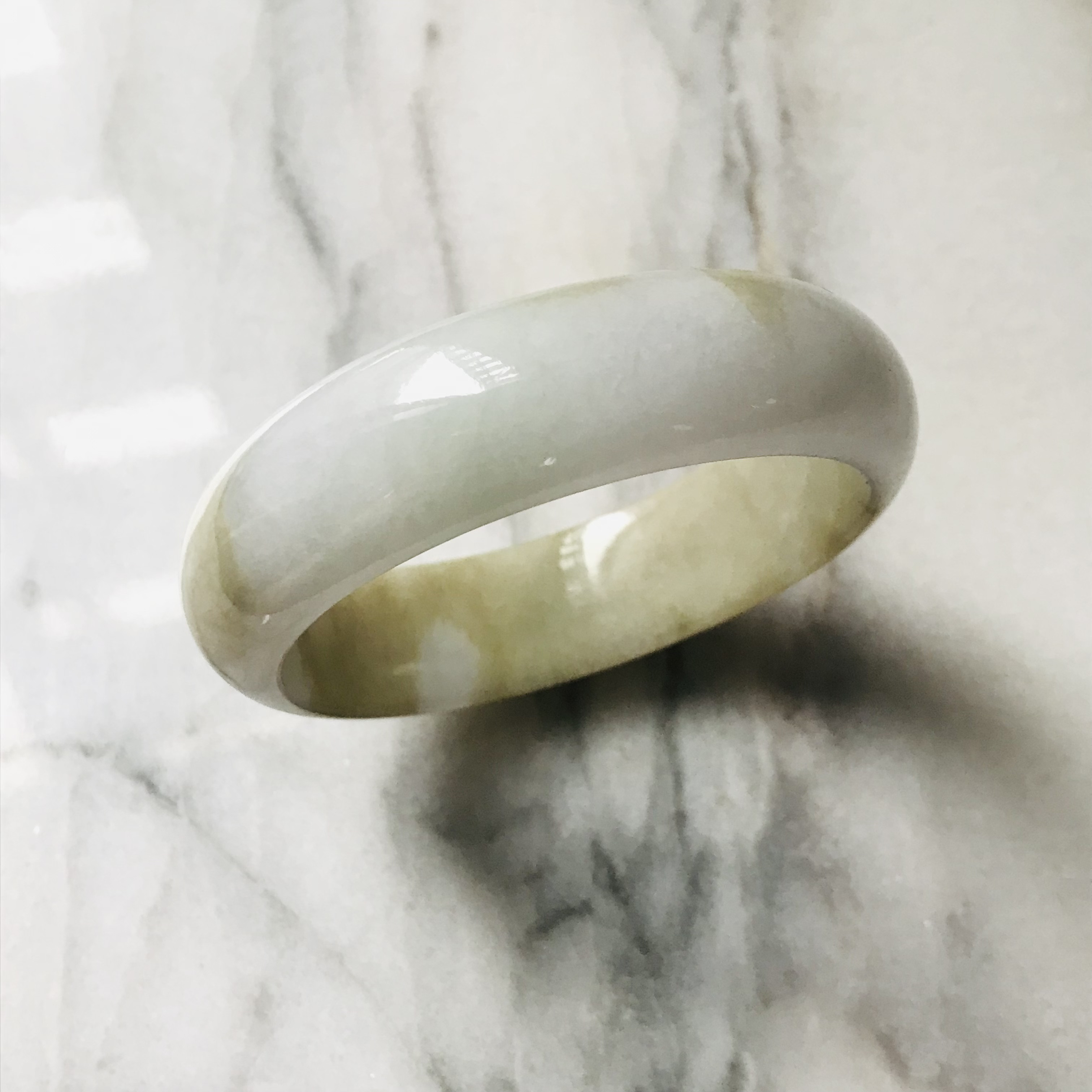 【B810-0230】ジェイド　翡翠　ヒスイ　一点もの　希少　バングル　ミャンマー産　56.1mm