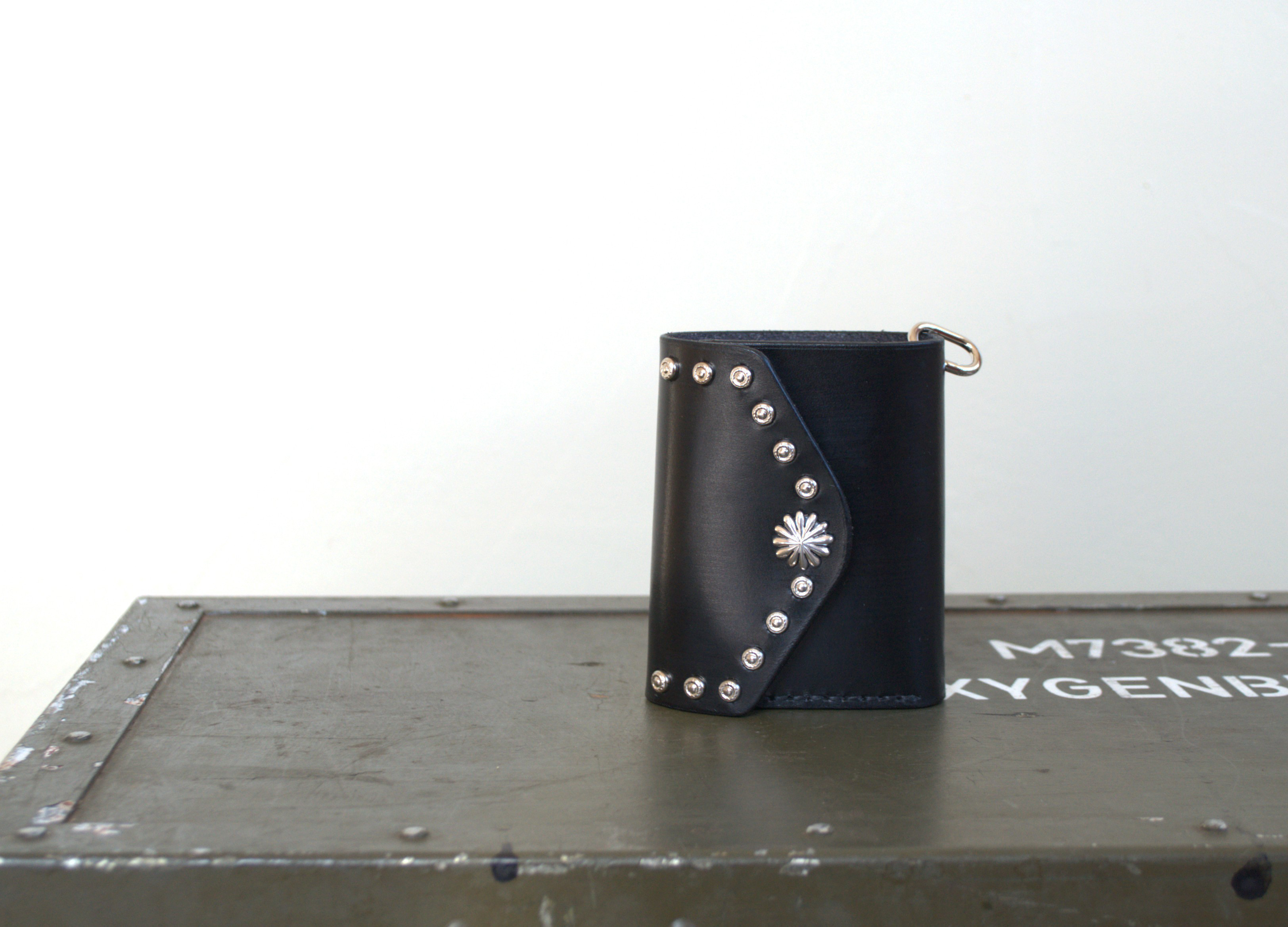 ミニ財布 / 小さい財布 / コンパクト財布 / スタッズ / シルバーアポロコンチョ / プレゼント