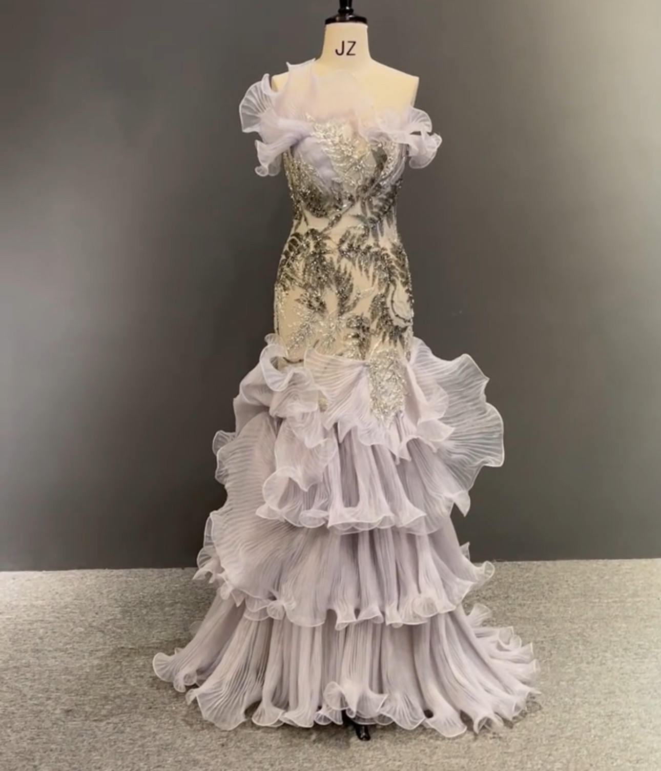 新作　胸フリル　ラベンダー色パープル　チュール　ギャザー　マーメイドドレス　ビジュー　パーティードレス　刺繍　前撮り二次