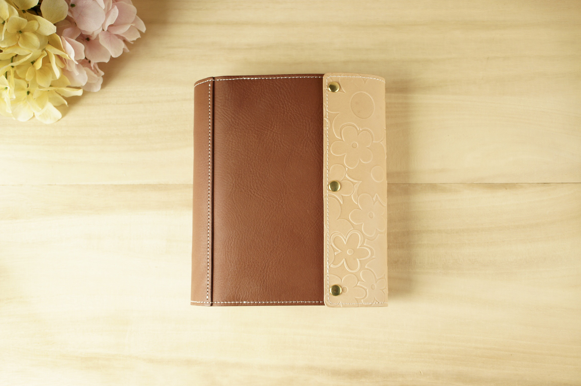 【組み合わせ自由】たっぷり挟める柔らかい風合いが優しいシュリンクレザーのバイブルサイズシステム手帳