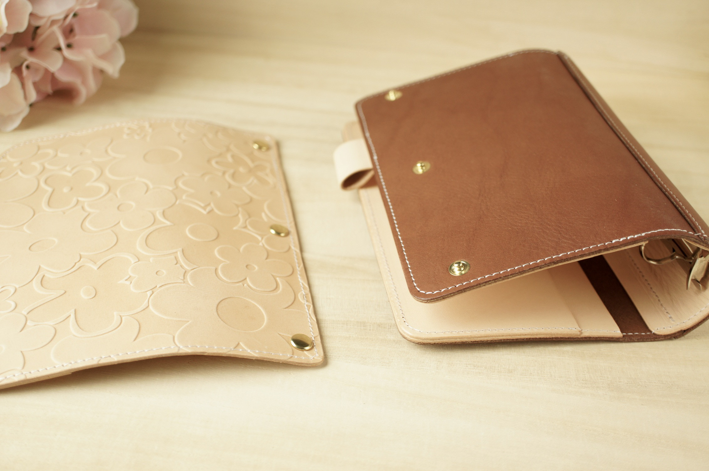 【組み合わせ自由】たっぷり挟める柔らかい風合いが優しいシュリンクレザーのバイブルサイズシステム手帳