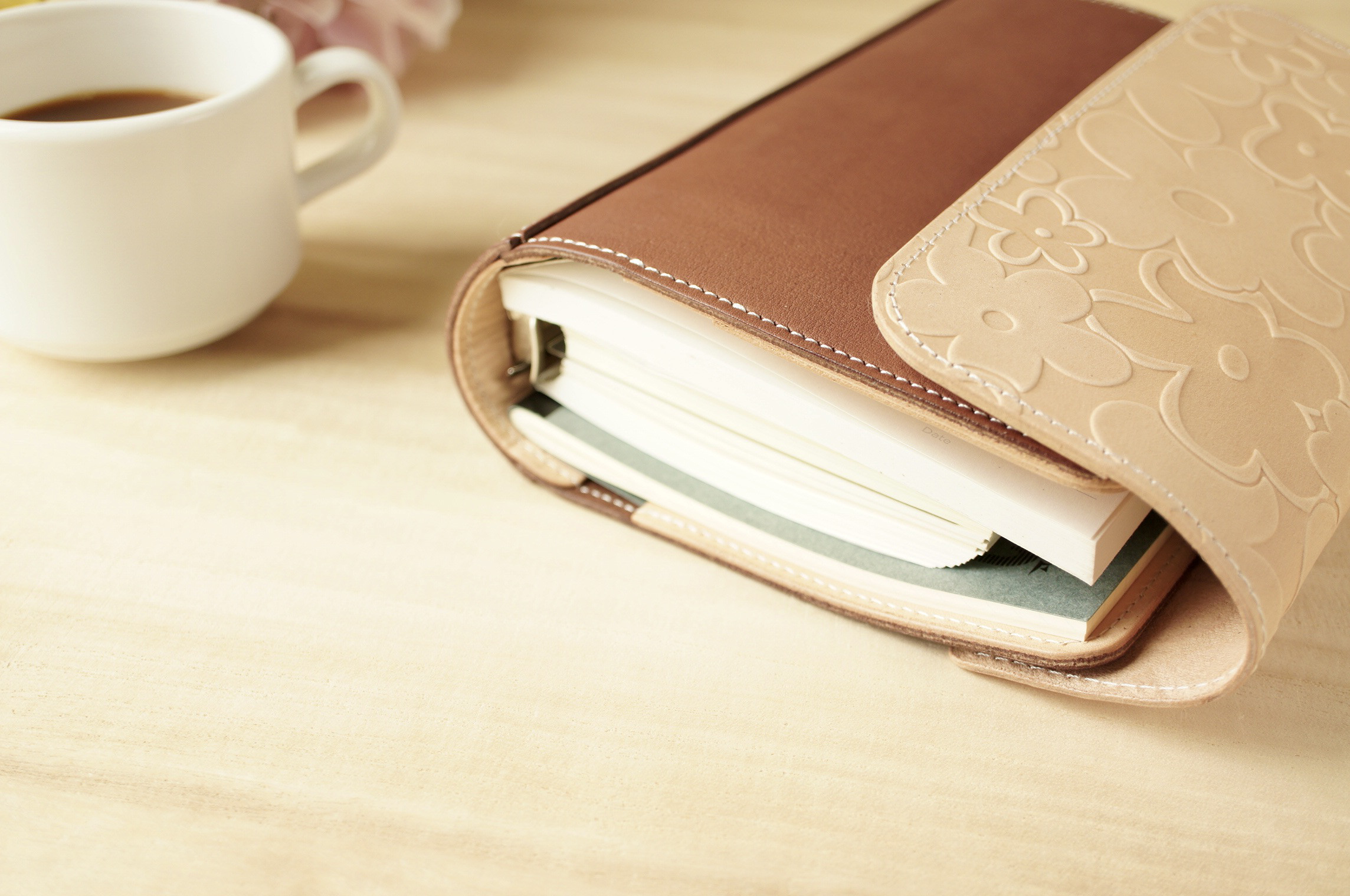 【組み合わせ自由】たっぷり挟める柔らかい風合いが優しいシュリンクレザーのバイブルサイズシステム手帳