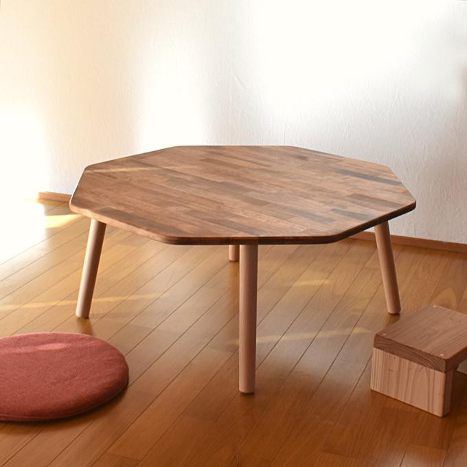 木脚のハチカクローテーブル