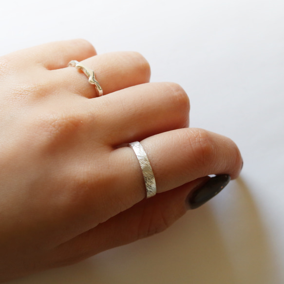 （925銀）紋理扁平銀戒指/也非常適合搭配其他戒指！ 第7張的照片