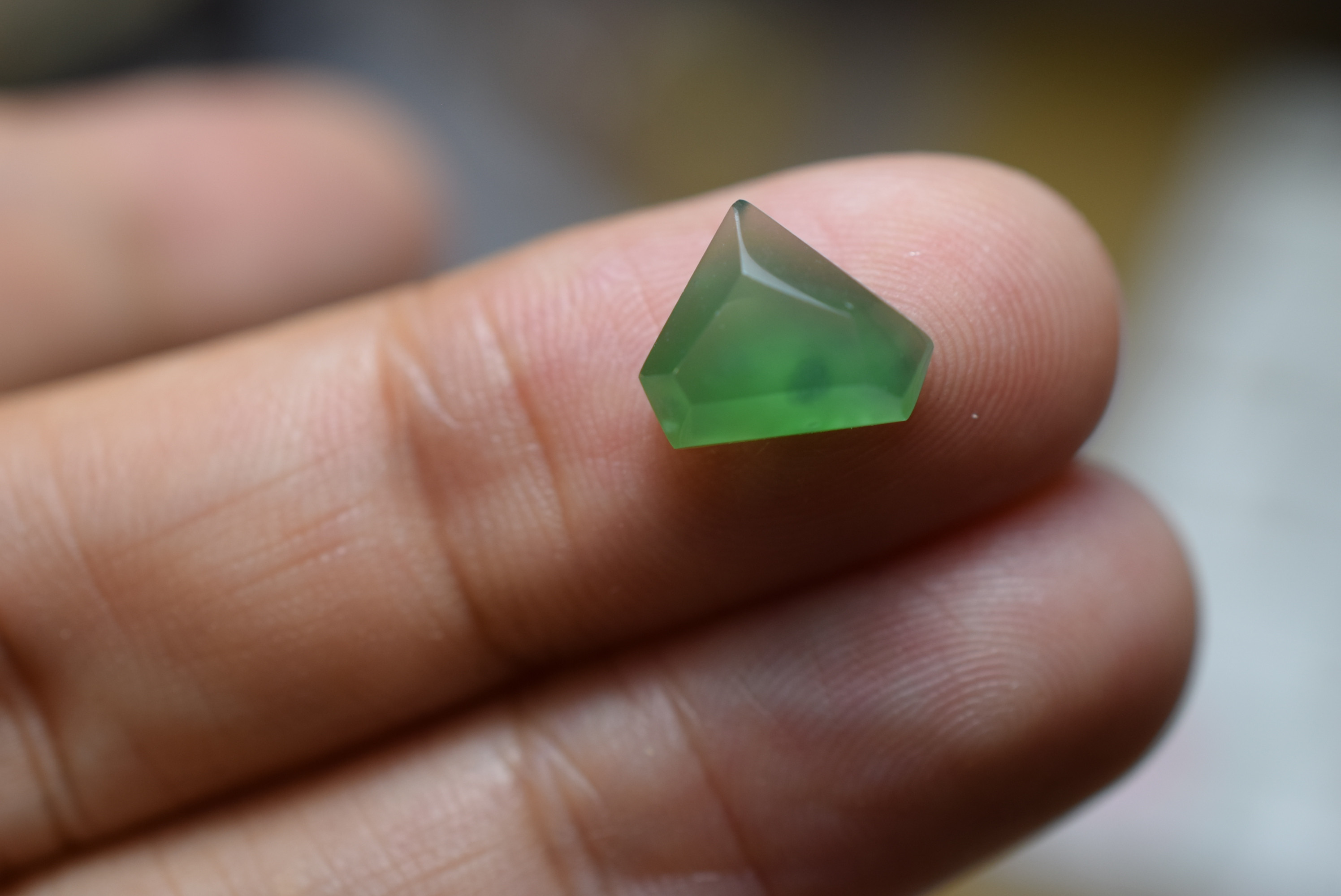 RS12-135 宝石質 氷種 緑色 グアテマラ産 天然 A貨 本翡翠 ルース 硬玉 ジェダイト