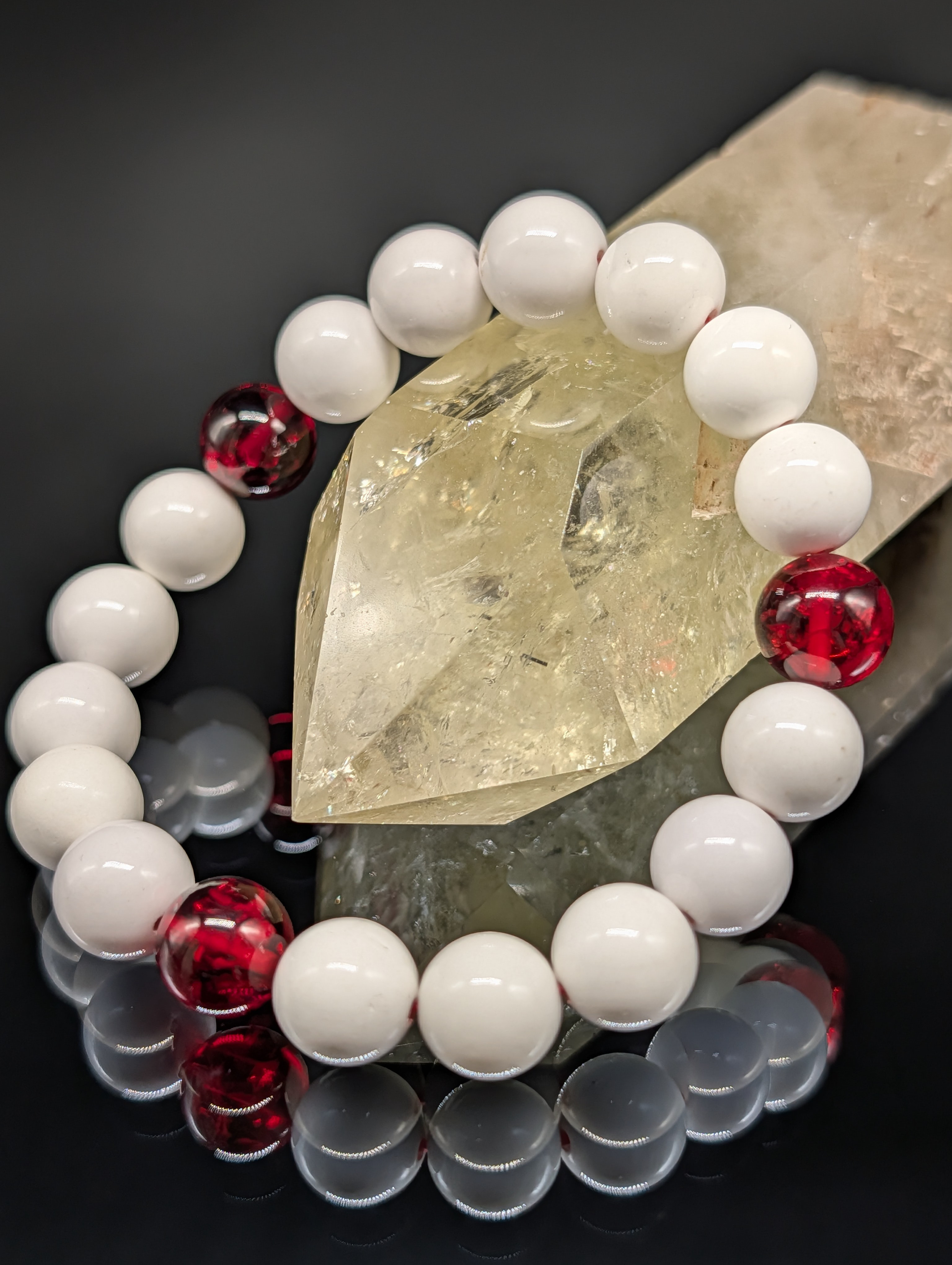 【天然琥珀・金銭運・健康・良縁】ホワイトオニキス レッドアンバー 10mm  高品質 ブレスレット