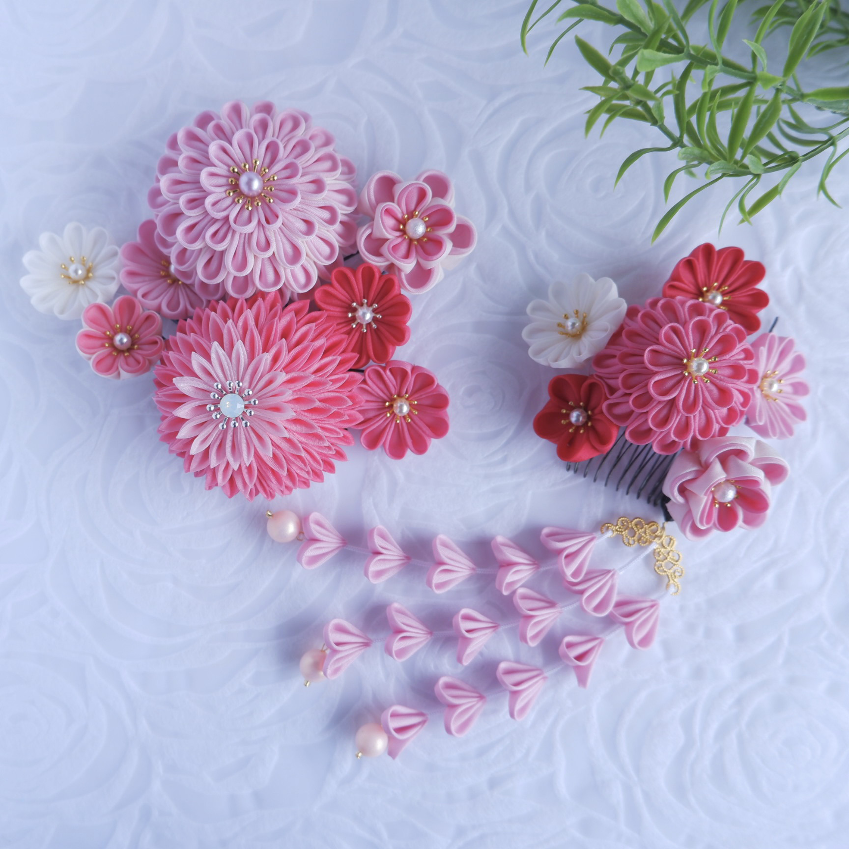 つまみ細工髪飾り　ピンク下り付き（成人式髪飾り　結婚式髪飾り　卒業式髪飾り　七五三髪飾り　和装ヘアアクセサリー）