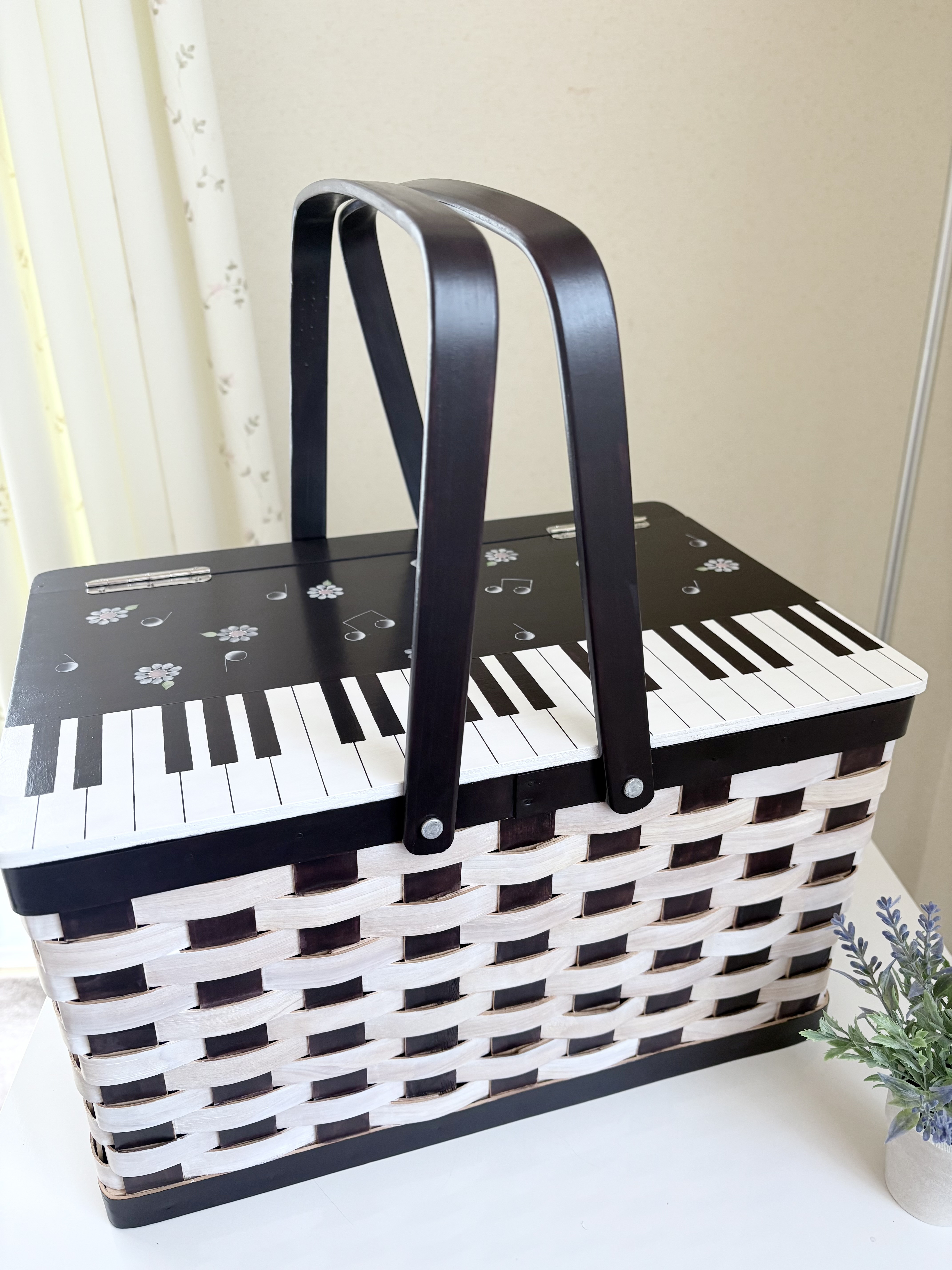 ピアノ鍵盤模様のバスケット/カゴ/木製