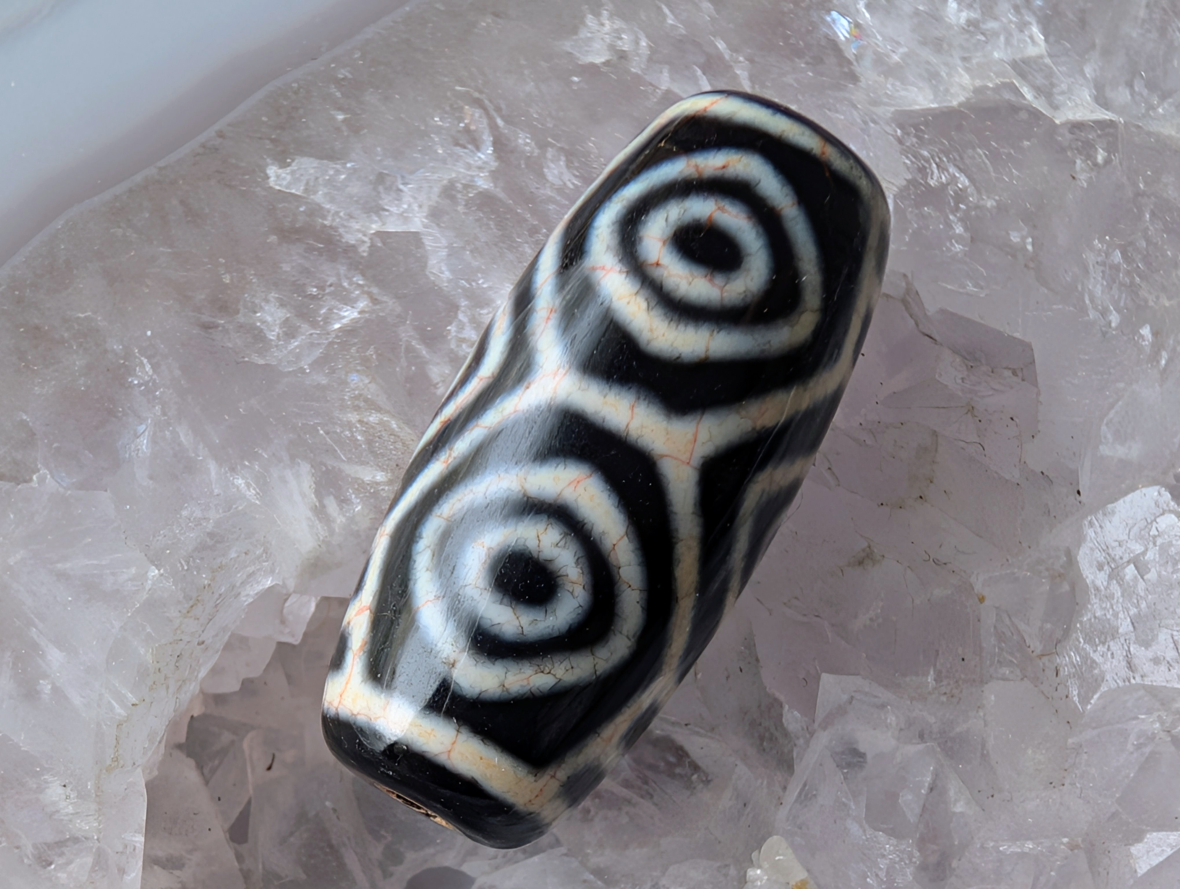 血糸龍紋✨黒玉髄✨龍眼天珠