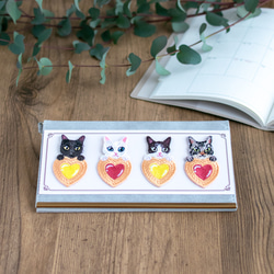 猫種4種類メイド猫さんの刺繍ハンカチ｜名入れハンドタオル